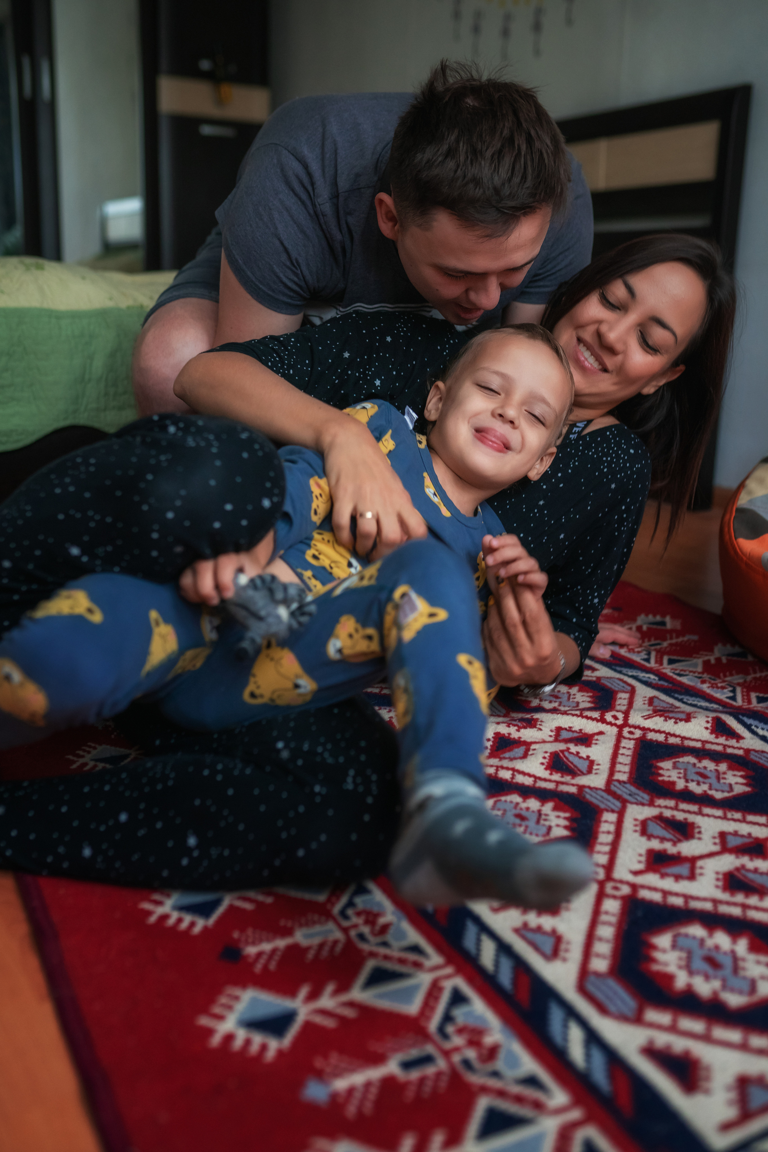 Дима, Алиса, Тёма. Семейный фотограф в Алматы Анжелика Али Номан