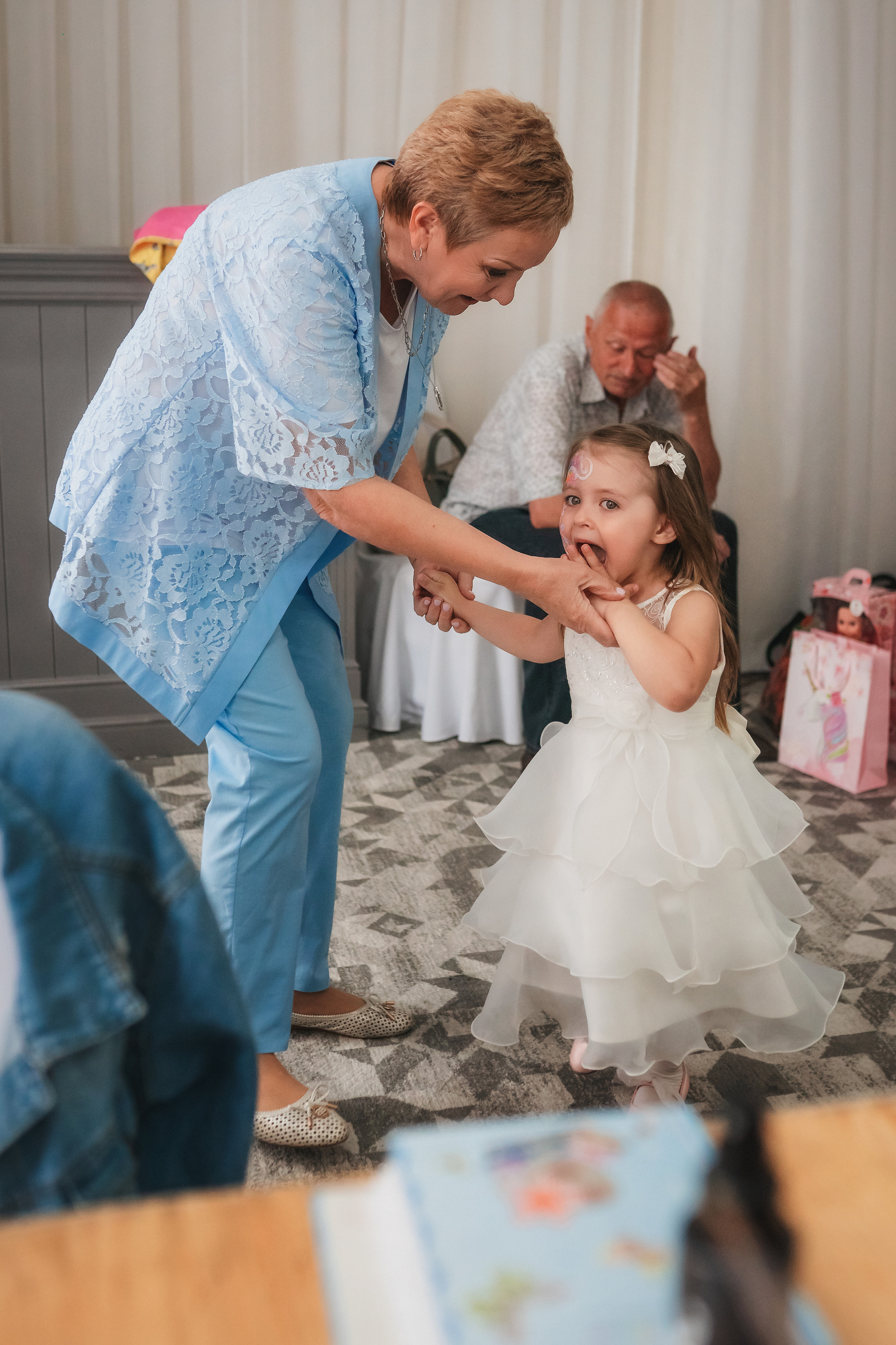 Мария и Анастасия. Семейный фотограф в Алматы Анжелика Али Номан