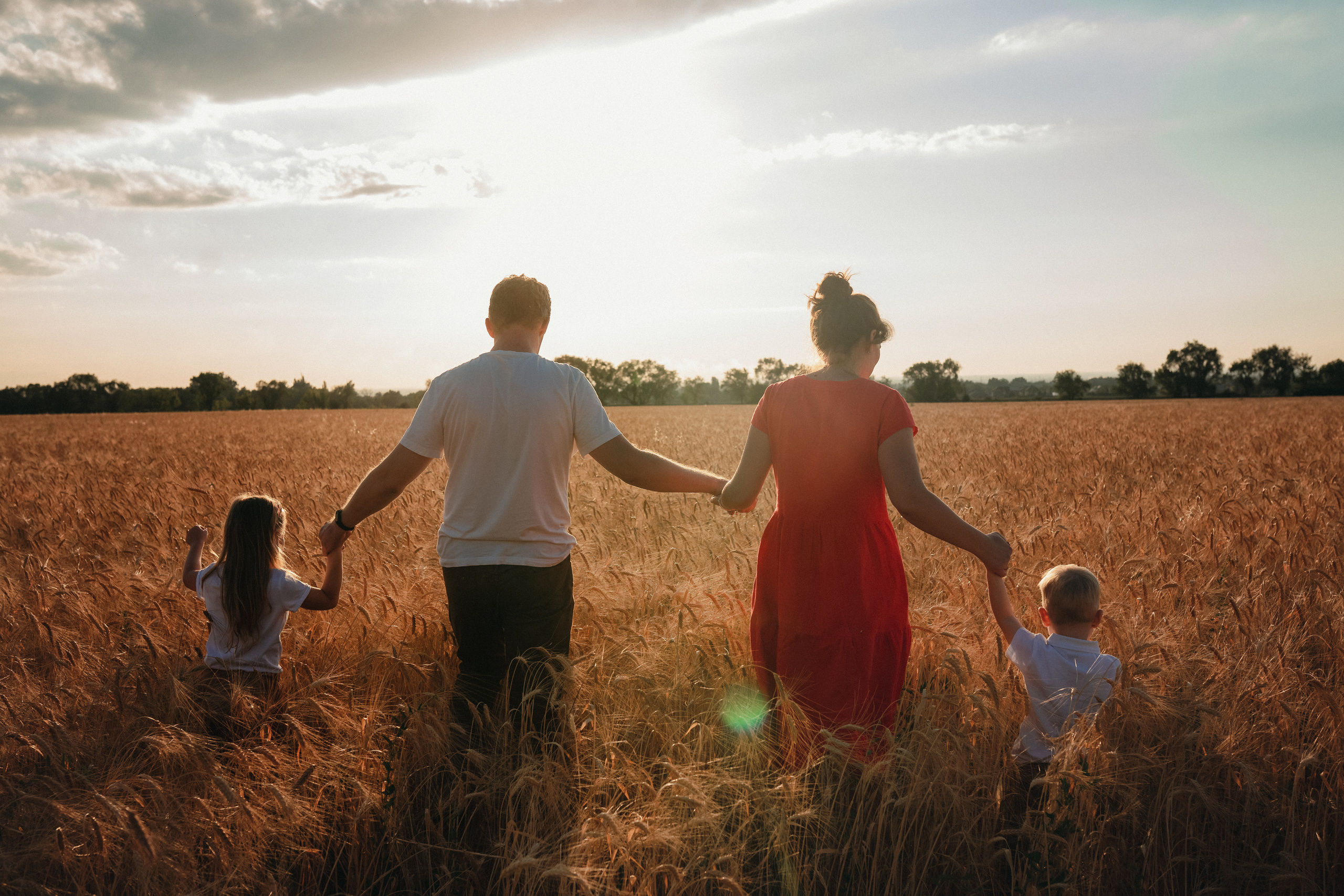 Миша, Настя, Полина и Леша в поле. Семейный фотограф в Алматы Анжелика Али Номан