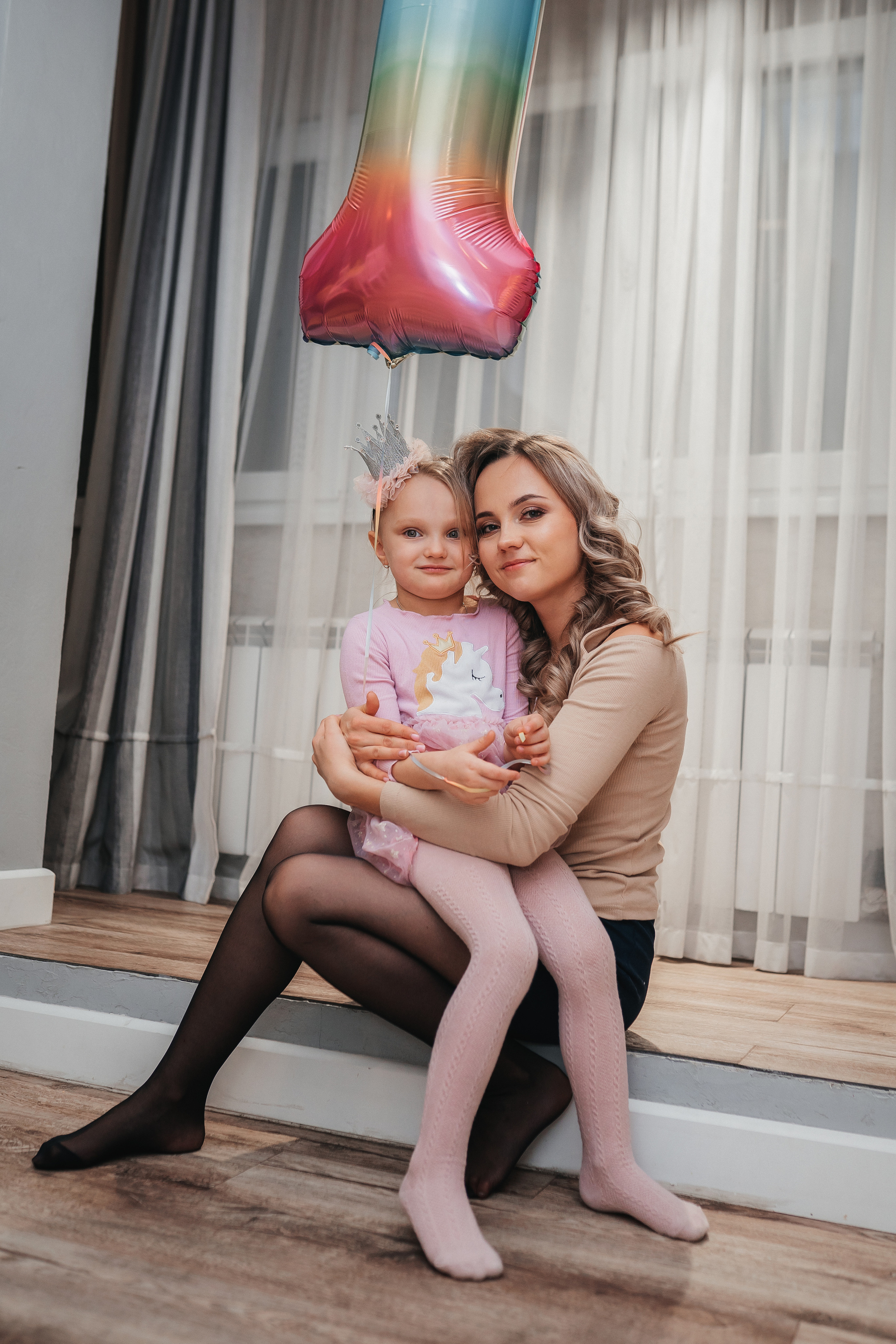 Годик Алисы дома. Семейный фотограф в Алматы Анжелика Али Номан