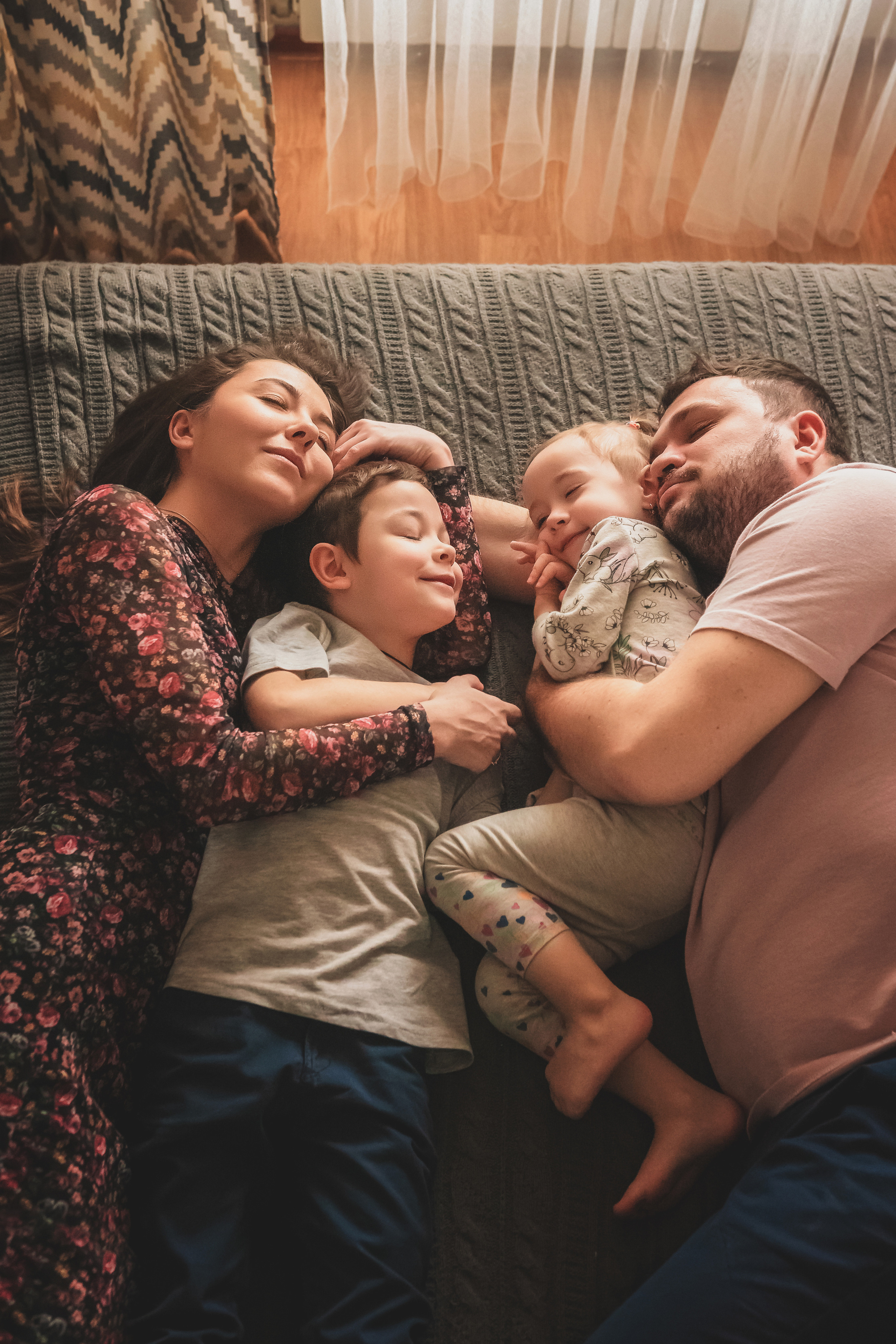 Егор, Руслана, Глеб, Мария. Семейный фотограф в Алматы Анжелика Али Номан