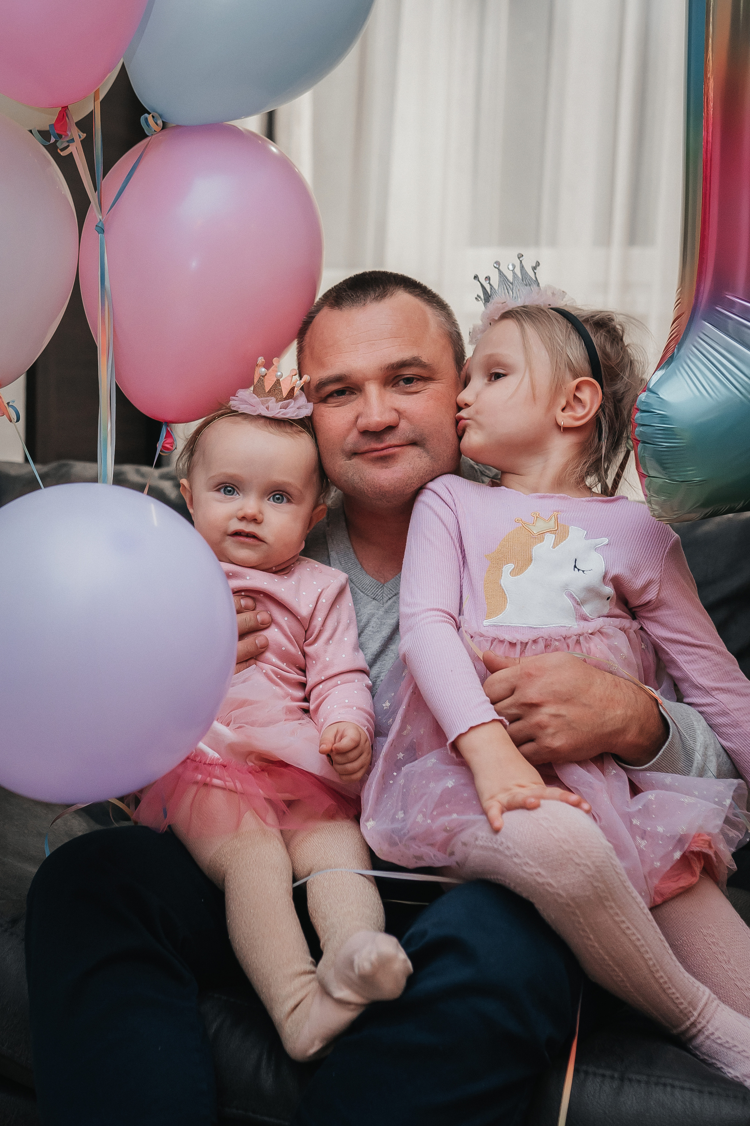 Годик Алисы дома. Семейный фотограф в Алматы Анжелика Али Номан