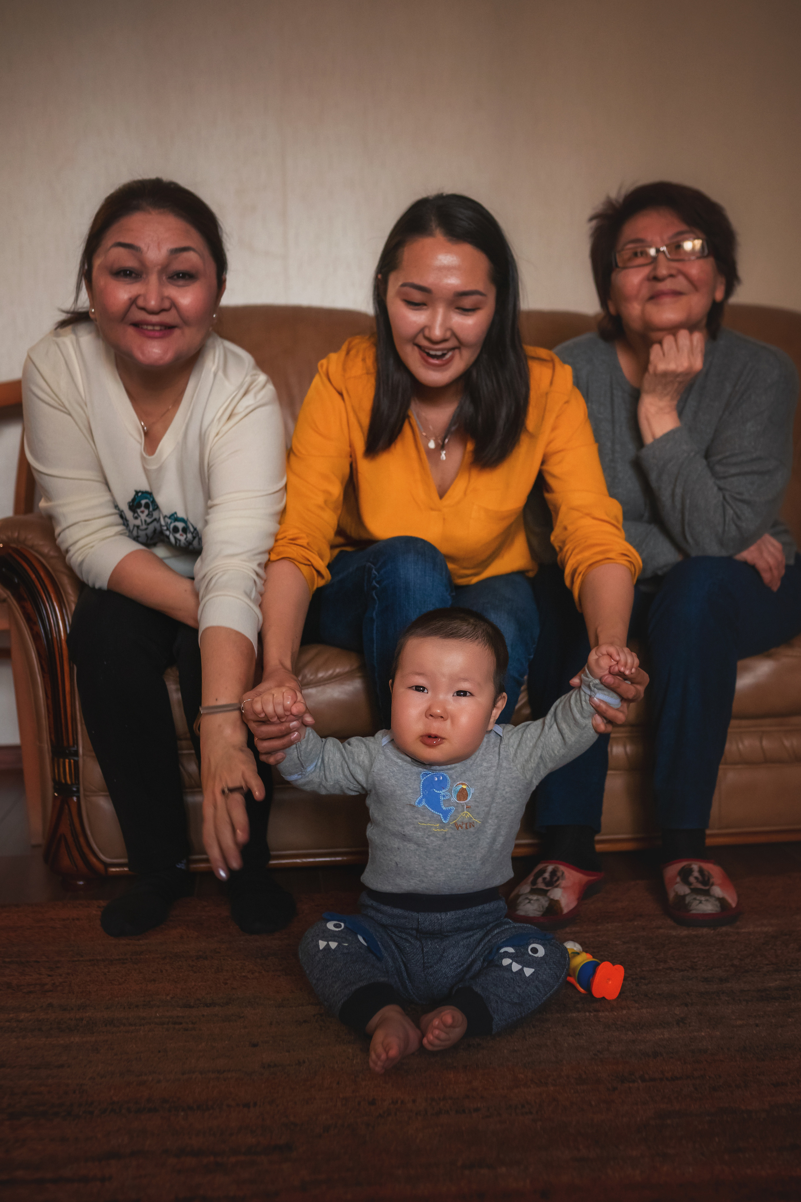 4 поколения. Семейный фотограф в Алматы Анжелика Али Номан