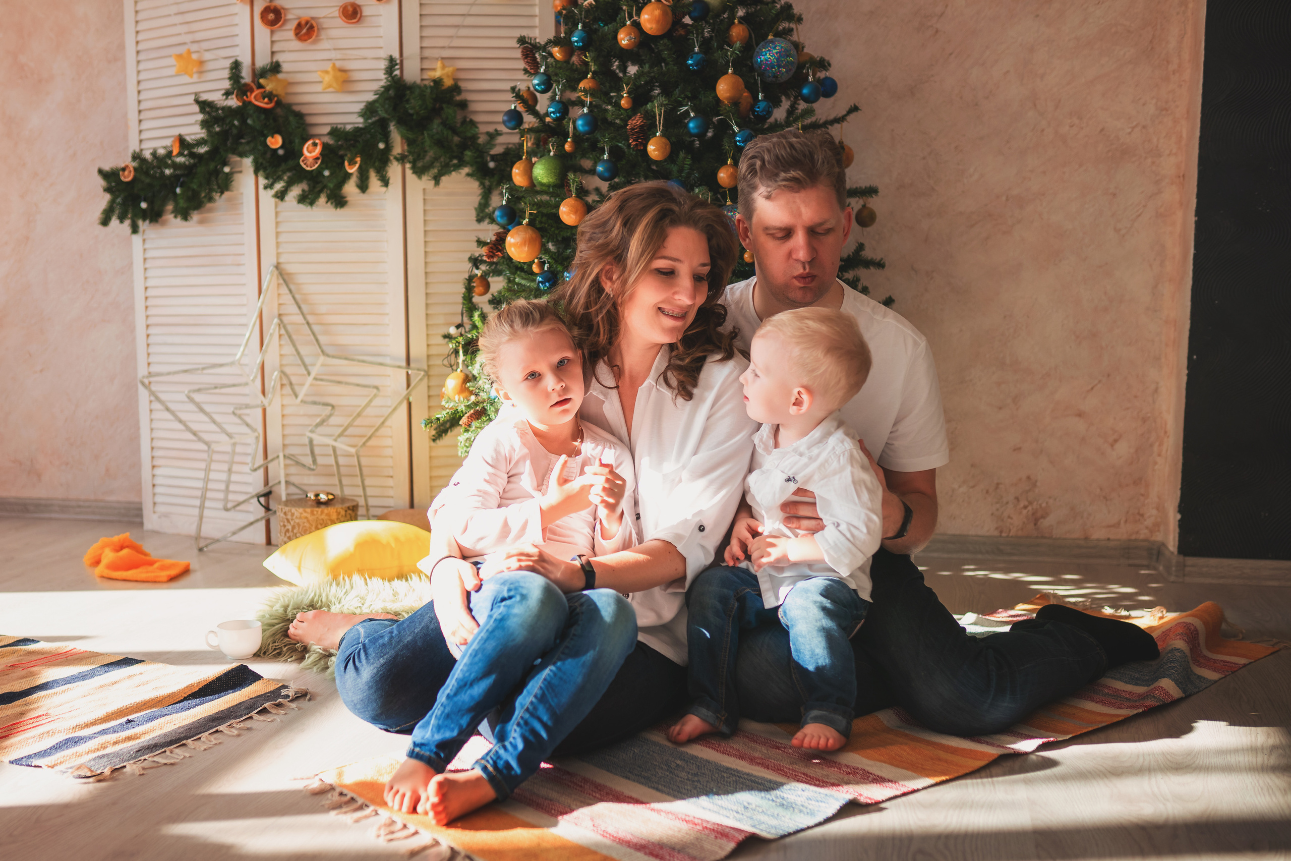 Миша, Настя, Полина и Леша. Семейный фотограф в Алматы Анжелика Али Номан