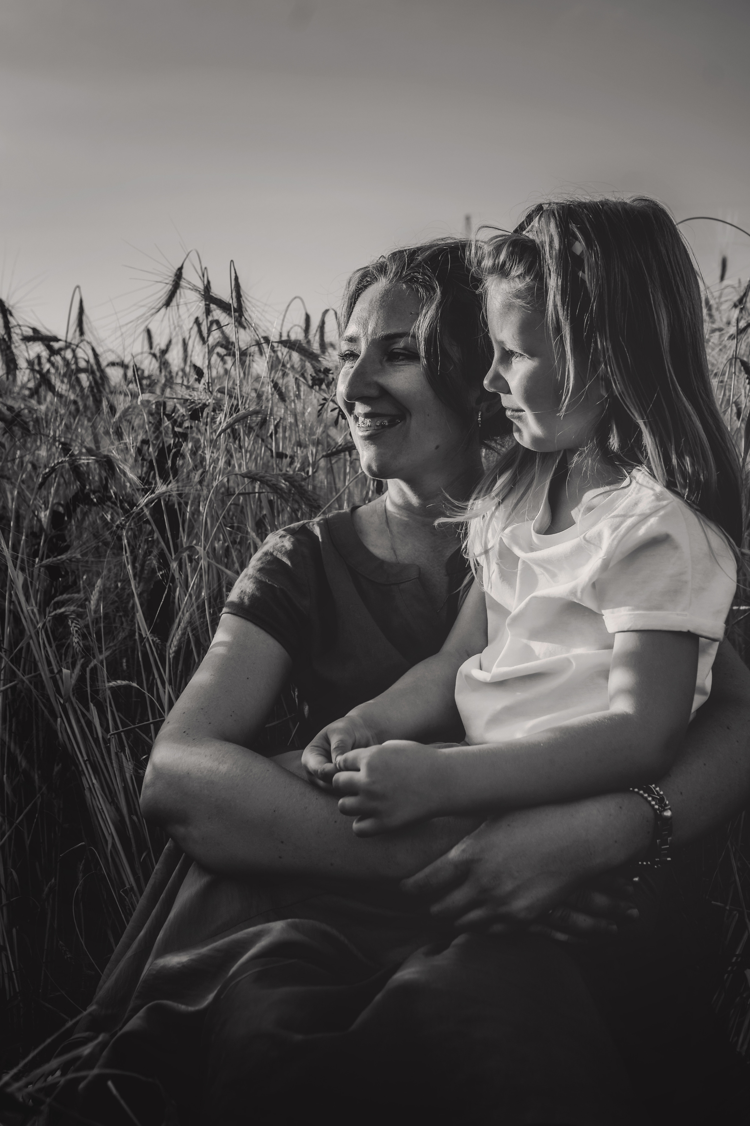 Миша, Настя, Полина и Леша в поле. Семейный фотограф в Алматы Анжелика Али Номан
