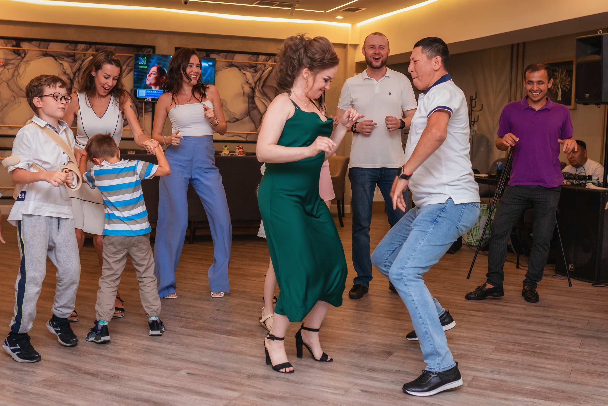 Руслану годик. Семейный фотограф в Алматы Анжелика Али Номан