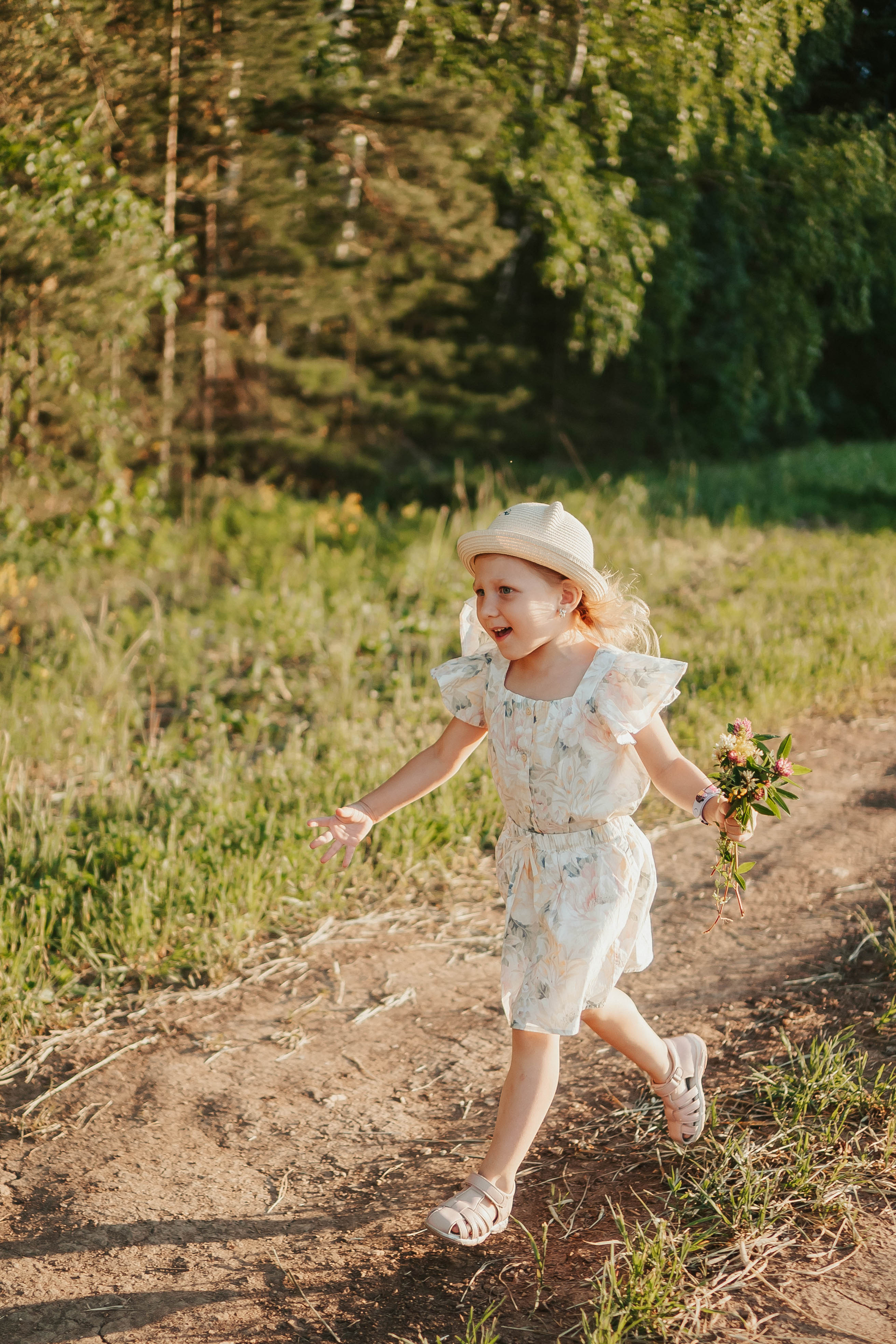 Очень солнечно