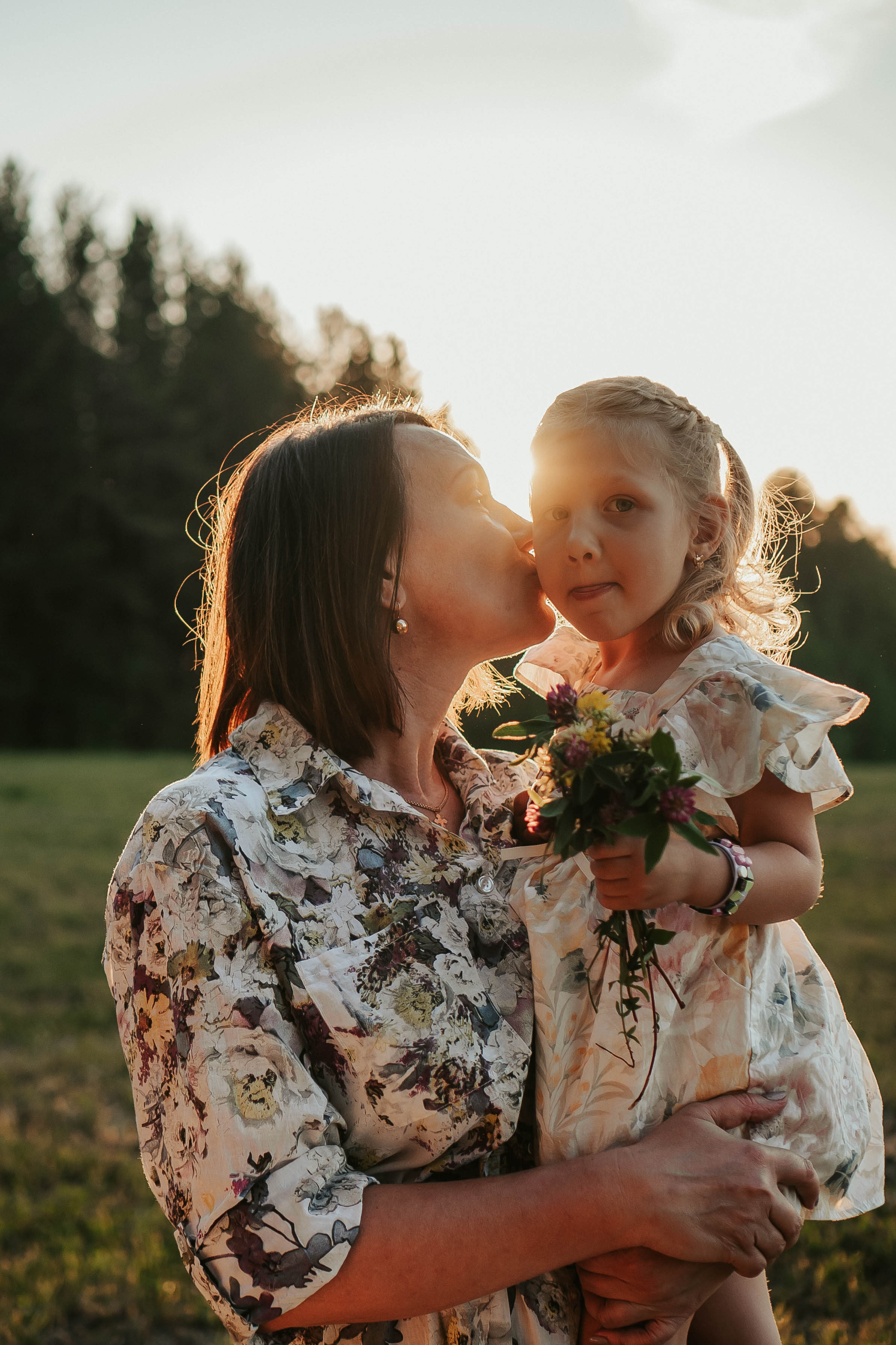 Очень солнечно