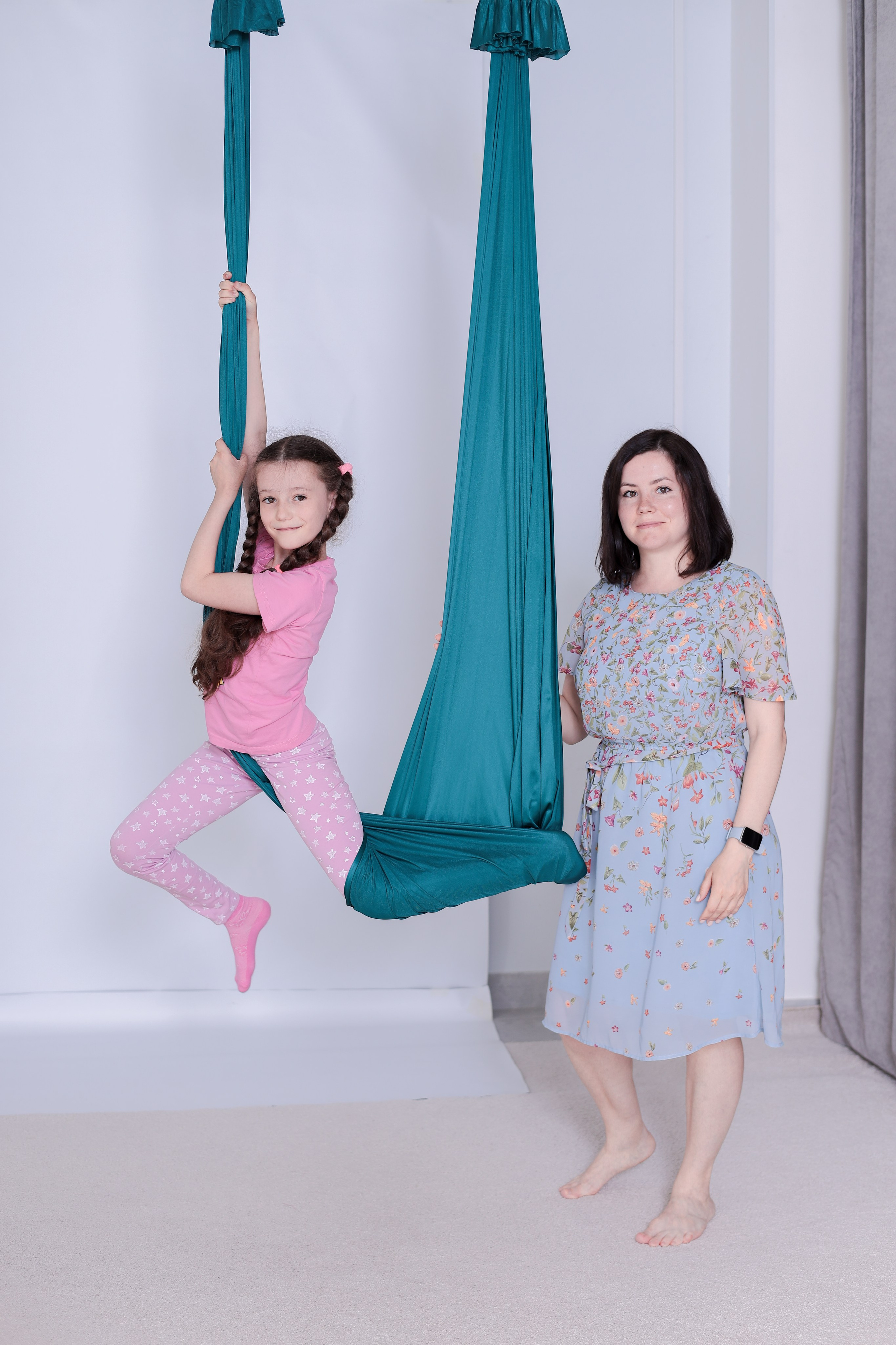 Детская аэройога. Фотограф Надршина Лилия