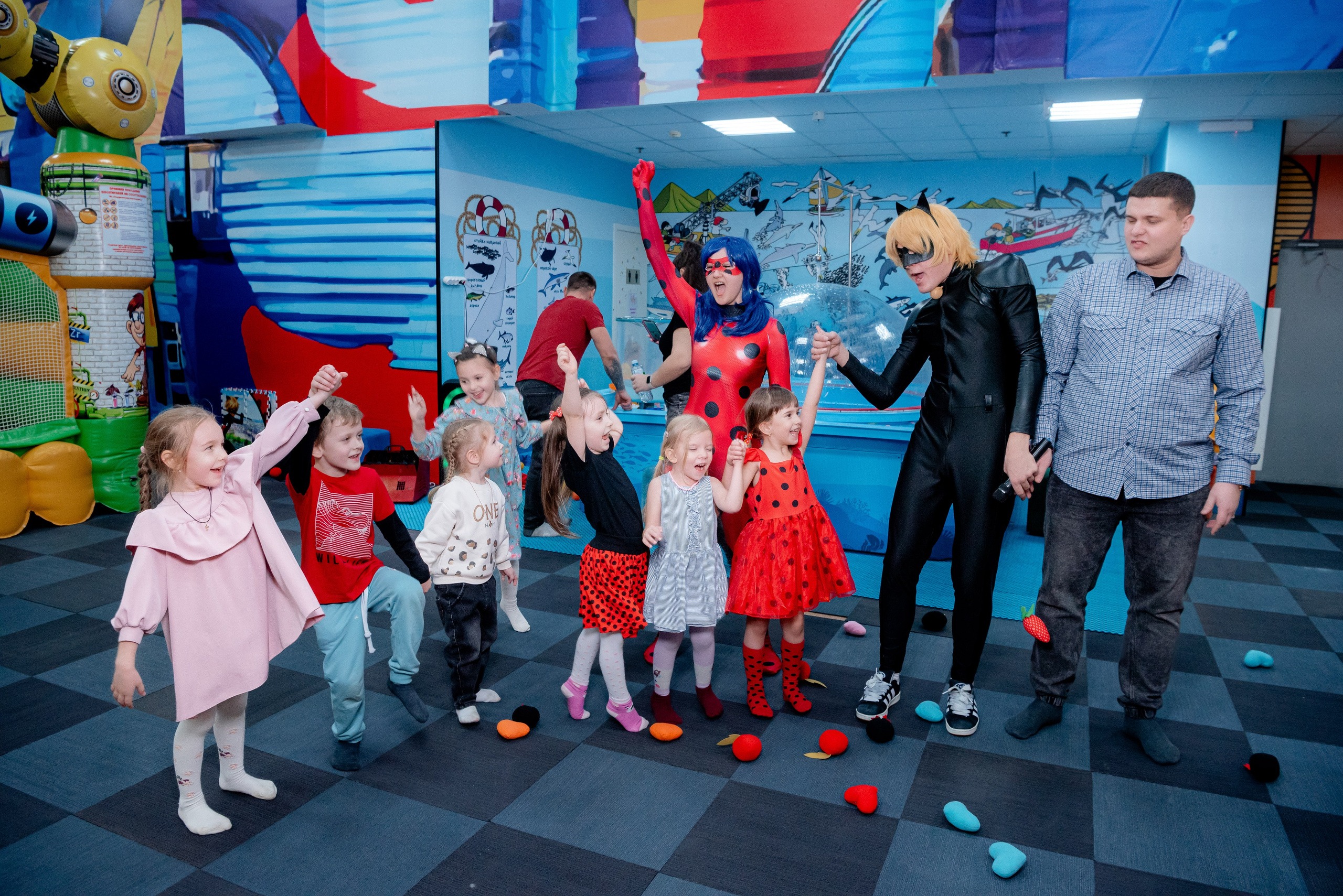 ДР в Локо Мотив Аниматоры Леди Баг. Фотограф в Волгограде и Волжском Александр Горбань