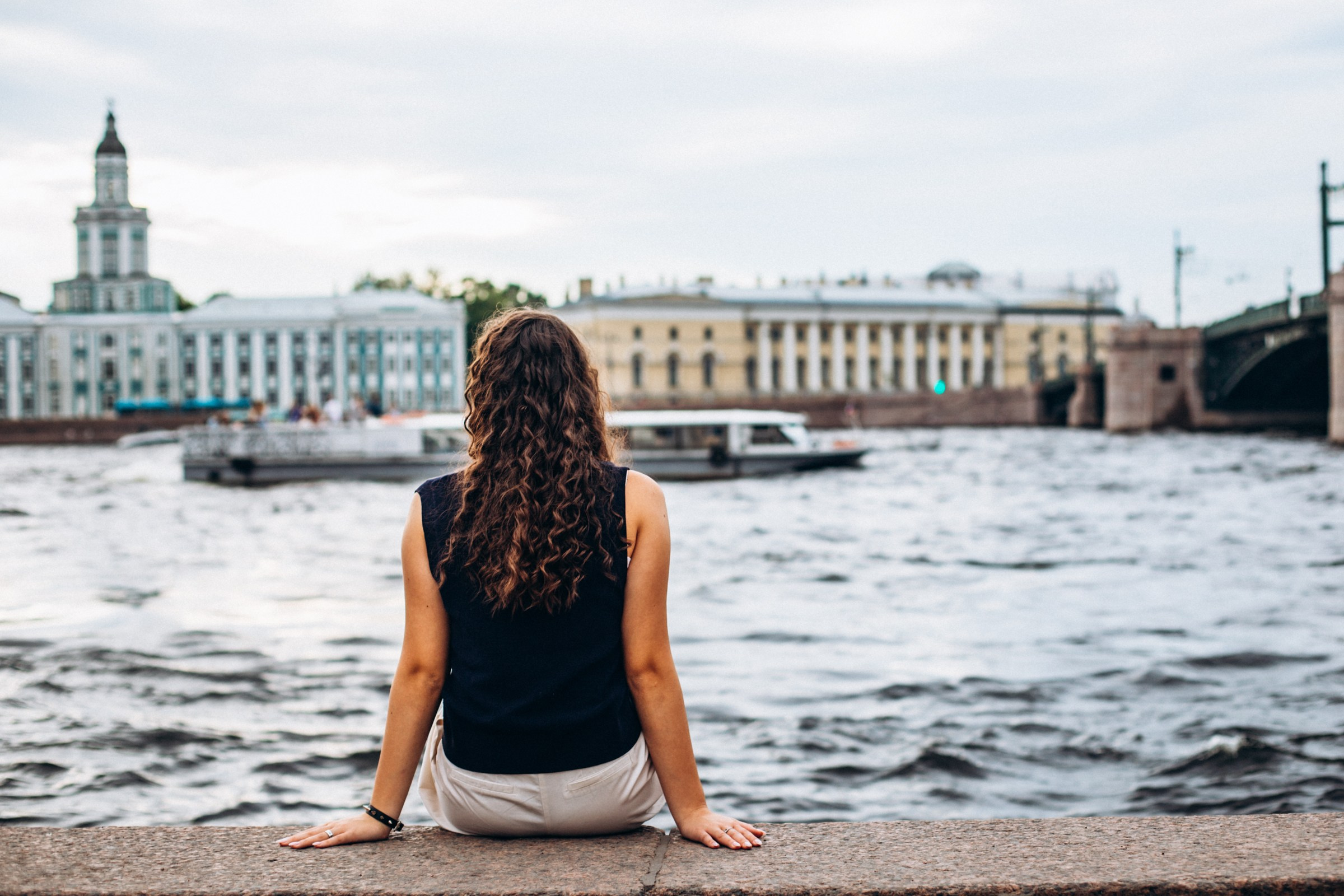 Алина в июле. Фотопрогулка в Петербурге. Индивидуальный и семейный фотограф в Санкт-Петербурге