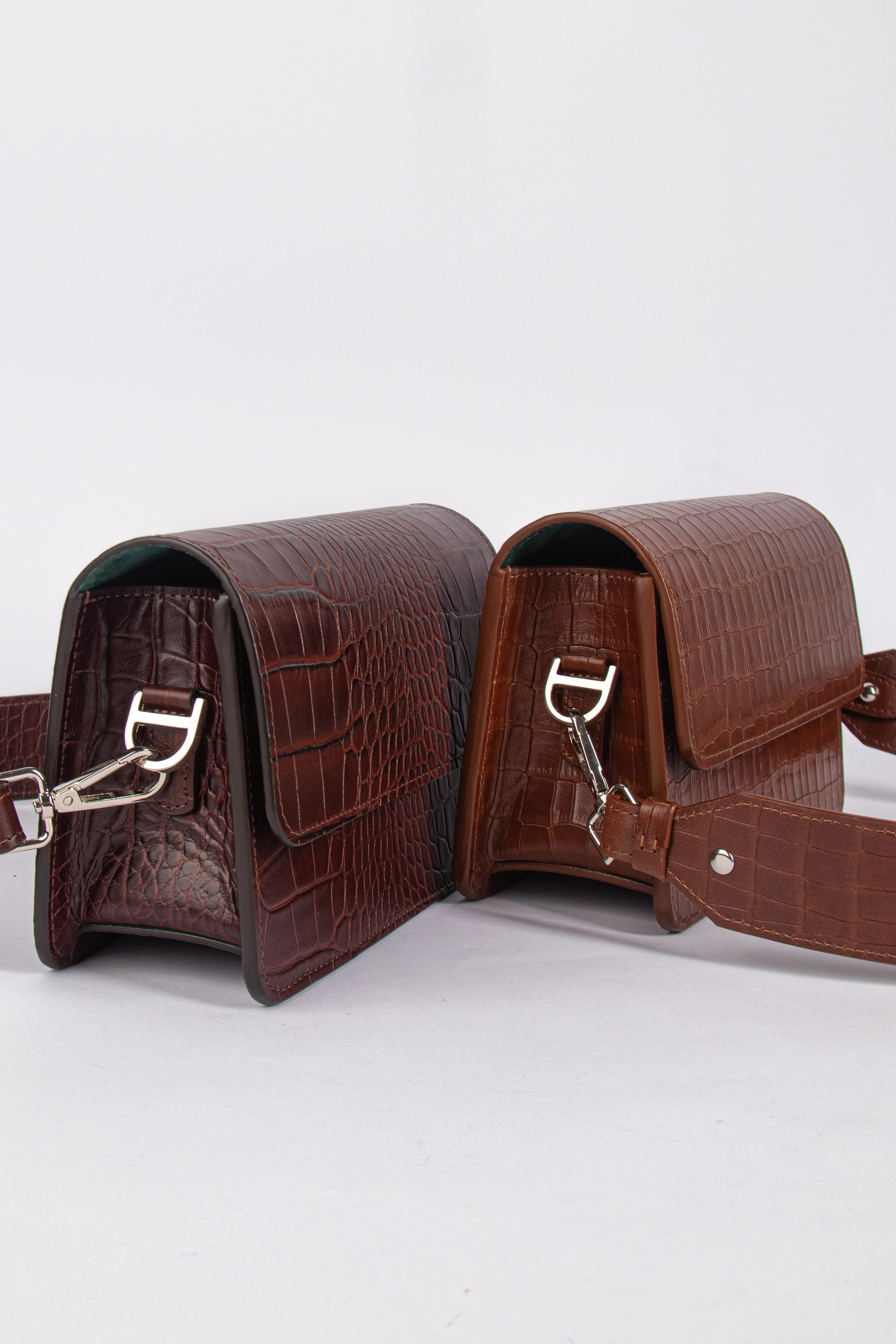 Каталог на белом фоне