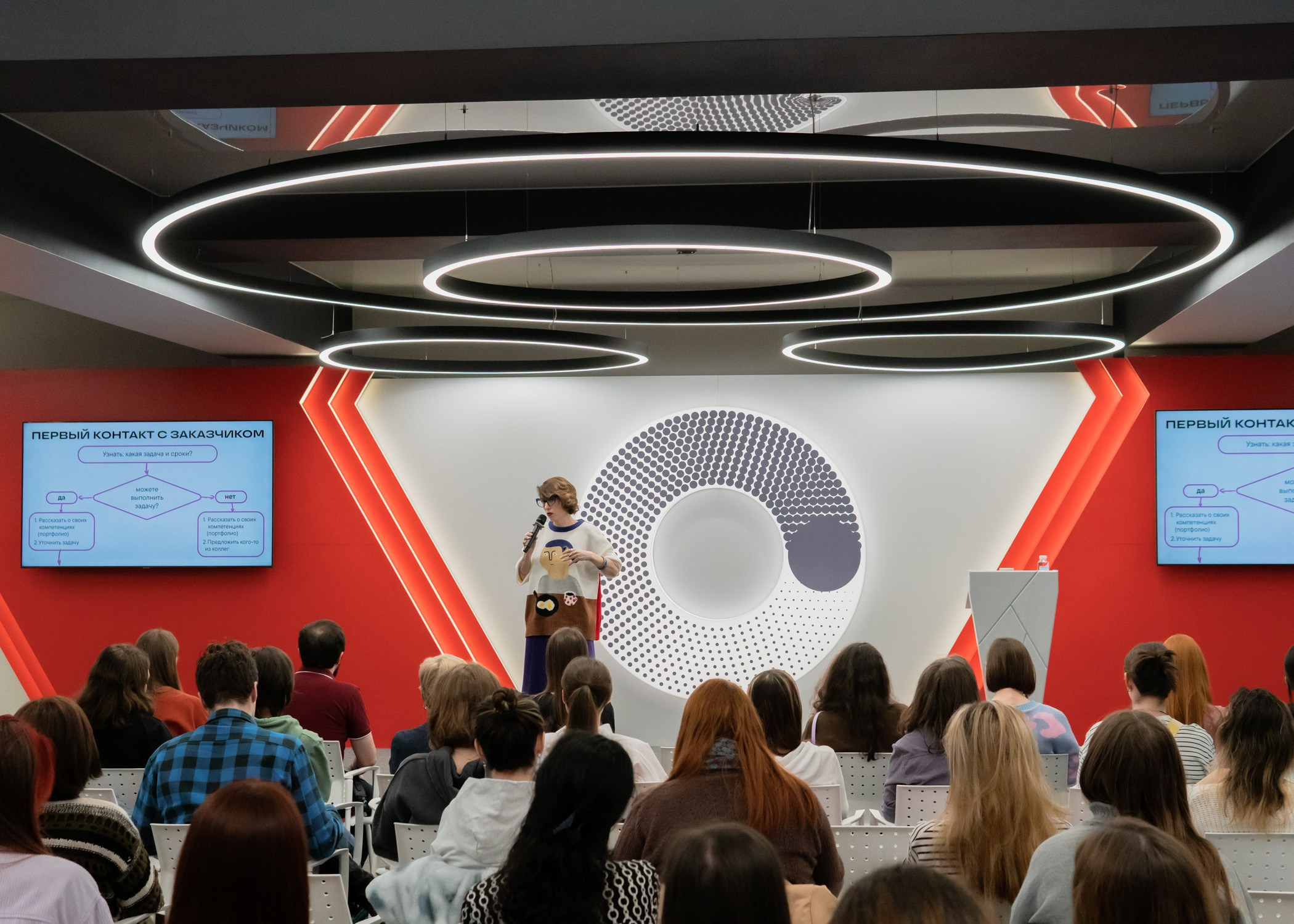 Дизайн Квартал 2024. Фотограф-анималист Ксения Воробьева, Москва