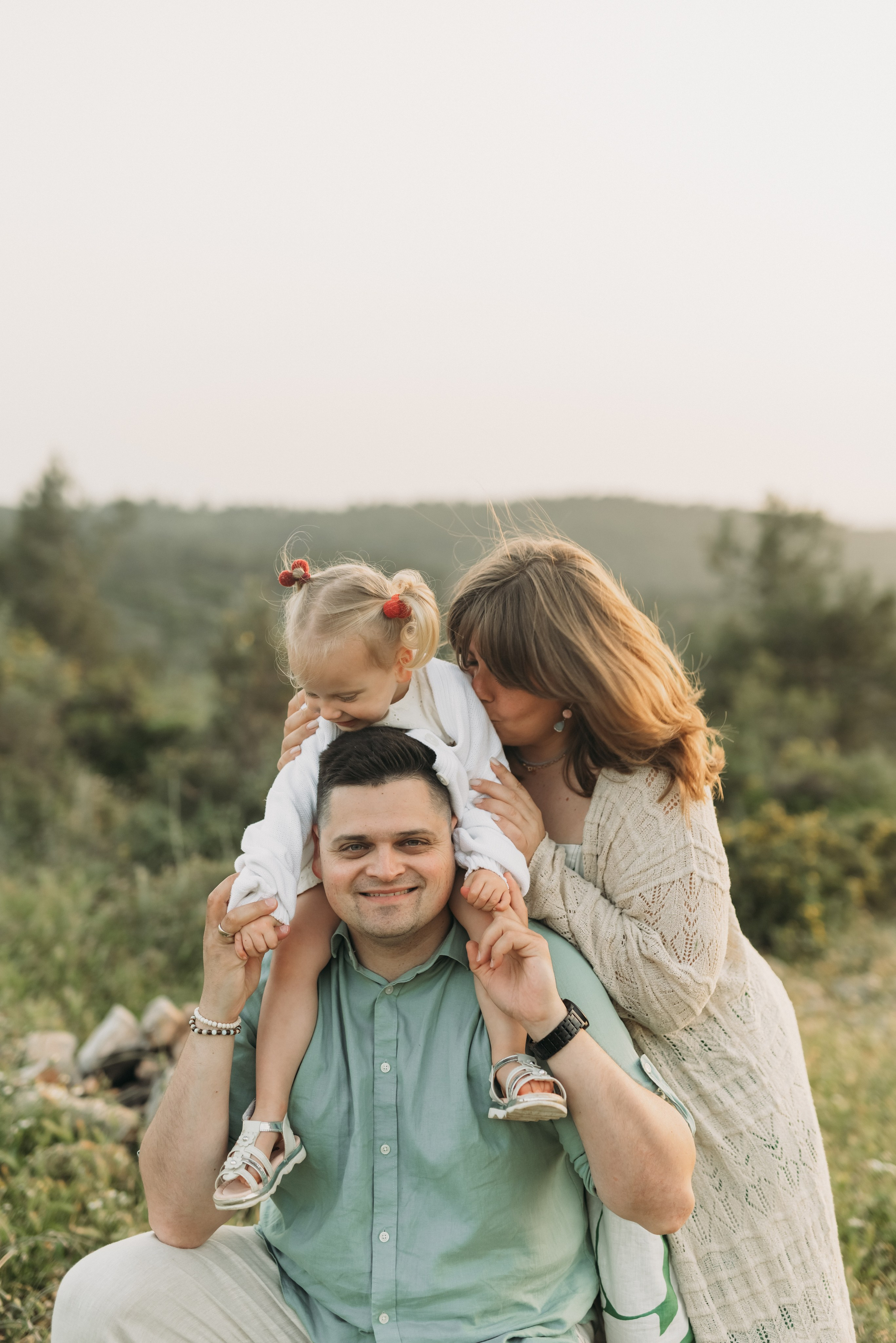 Family: Iryna, Vlad, Yasmin & Arina. Family photographer in Israel | Alesya Superfin