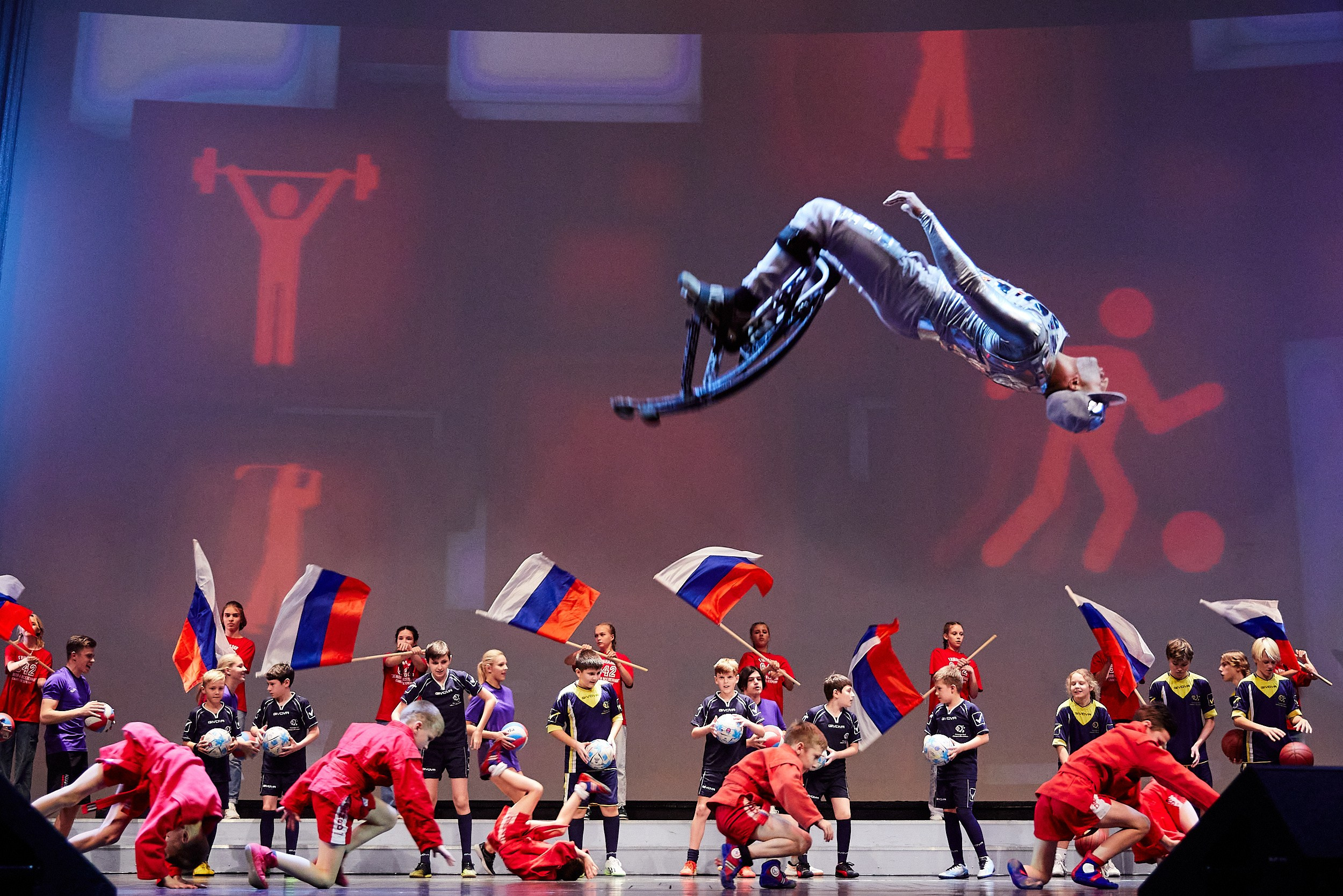 30-летний юбилей гимназии № 642 «Земля и Вселенная». Алексей Соколов. Фотограф. Санкт-Петербург