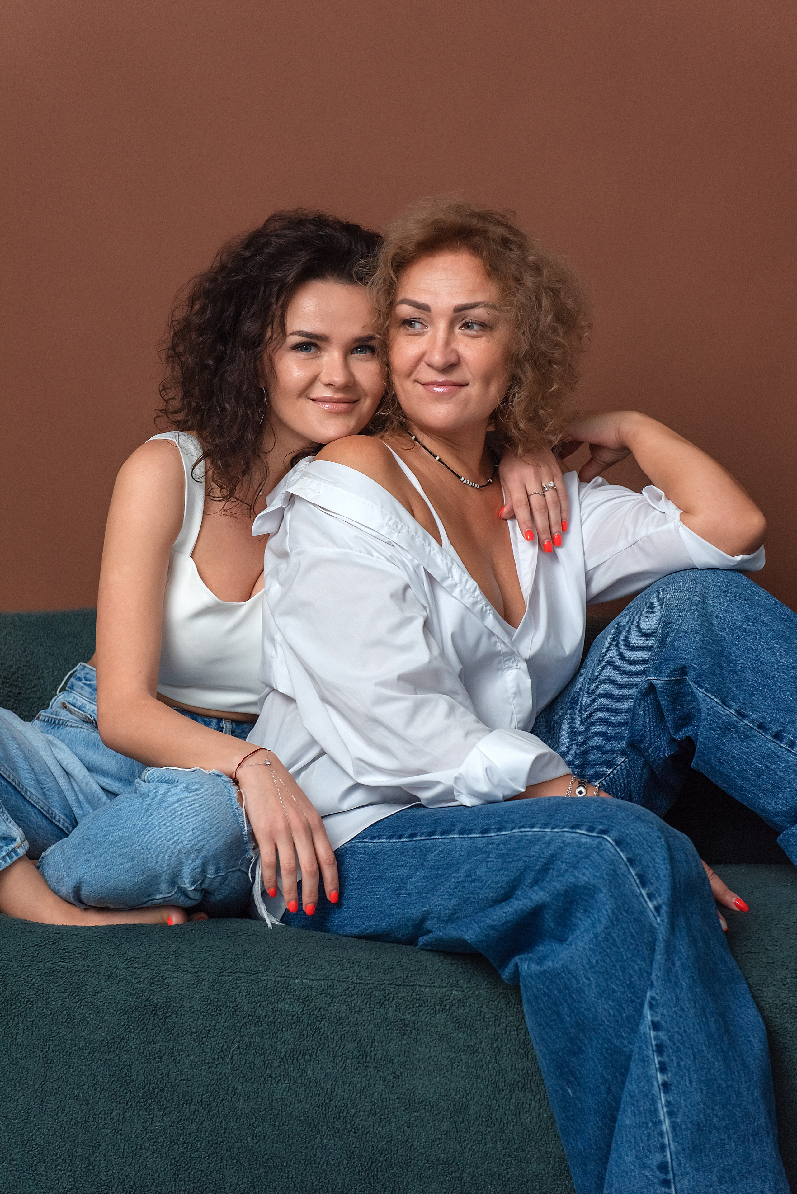 Студийная съемка «Мама с дочкой» Оля и Алина. Семейный и коммерческий фотограф в Сочи Александр Бодунов
