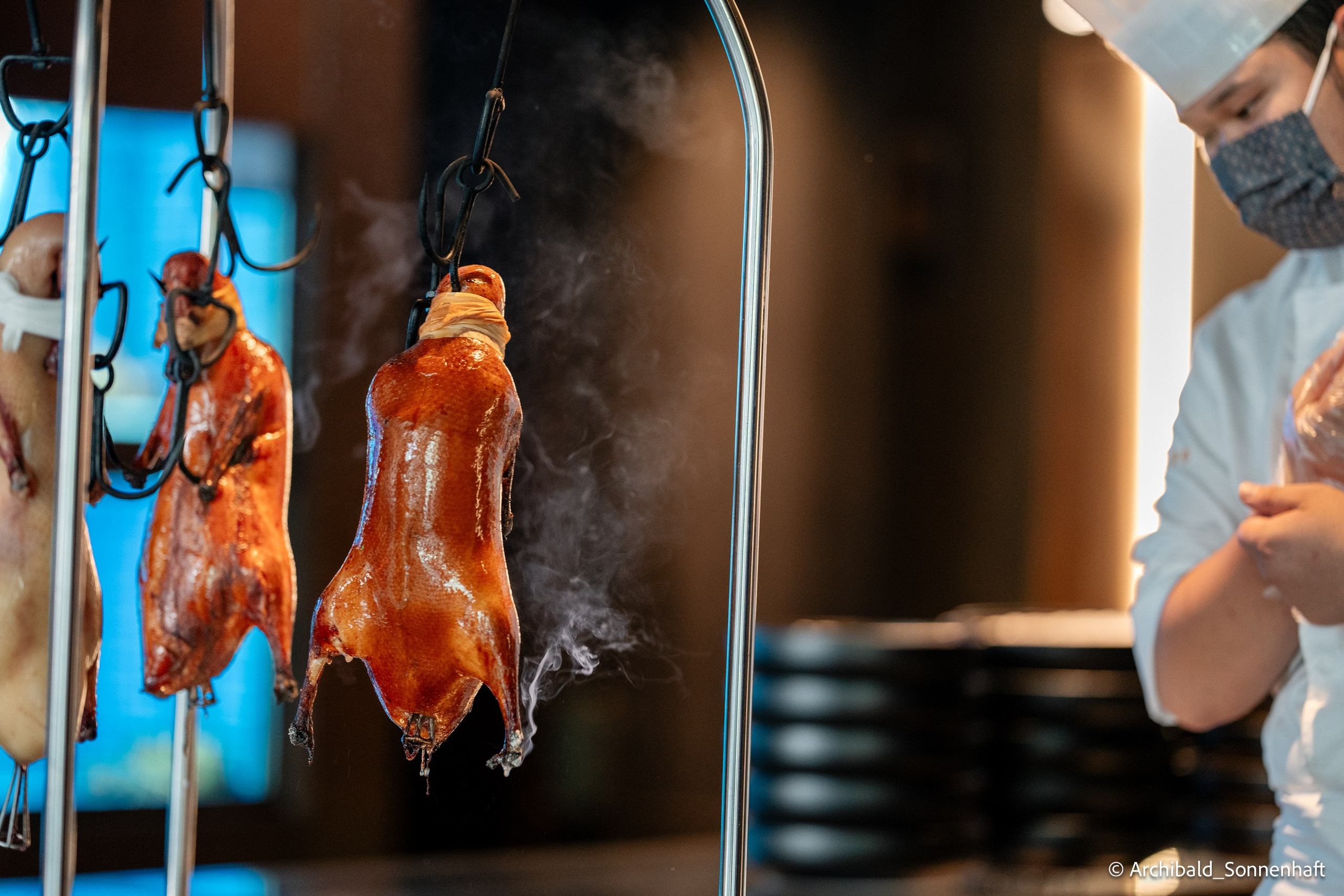 Georgian party. Photographer in Guangzhou, China. Archibald Sonnenhaft