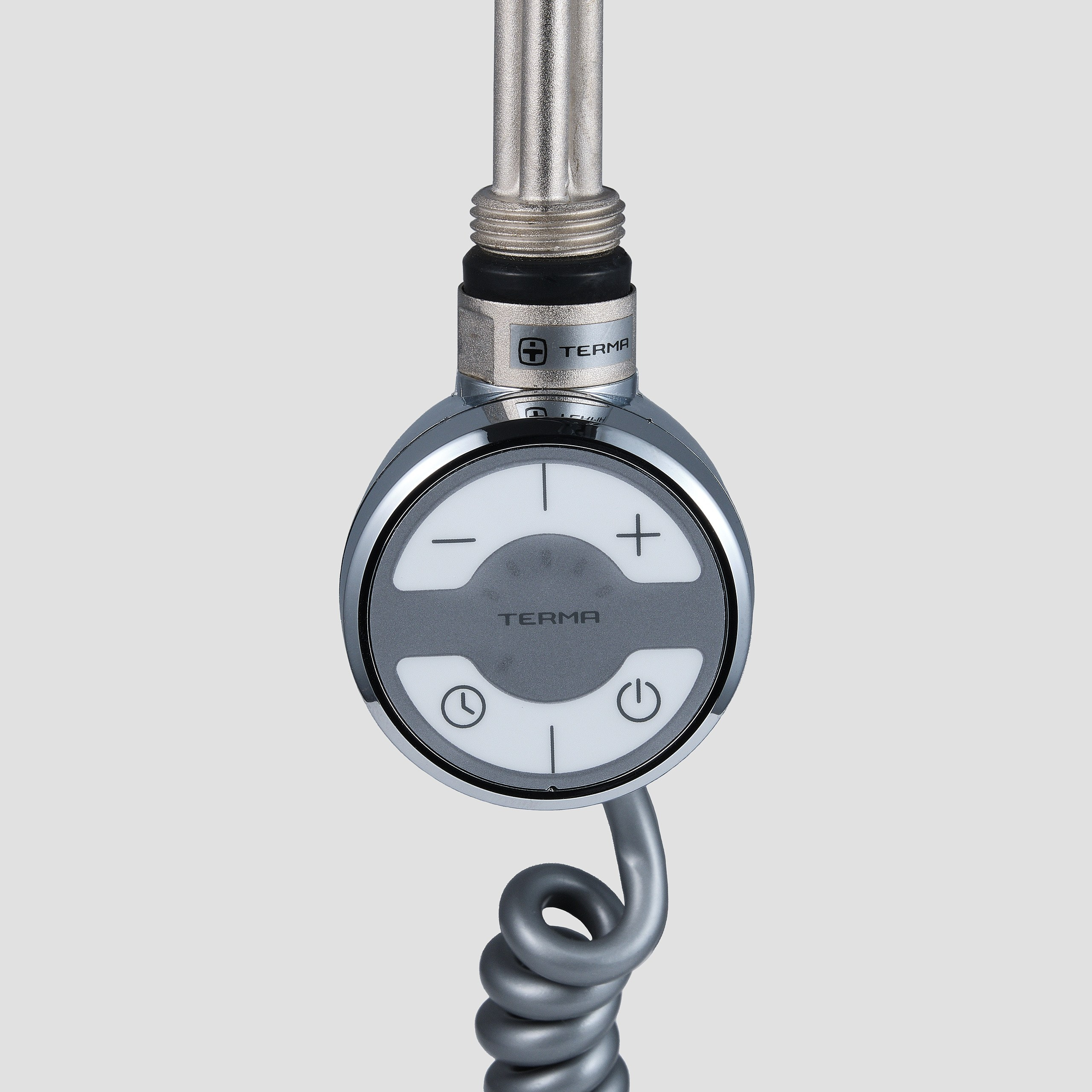 Предметные фотографии регуляторов и нагревателей для отопительных приборов