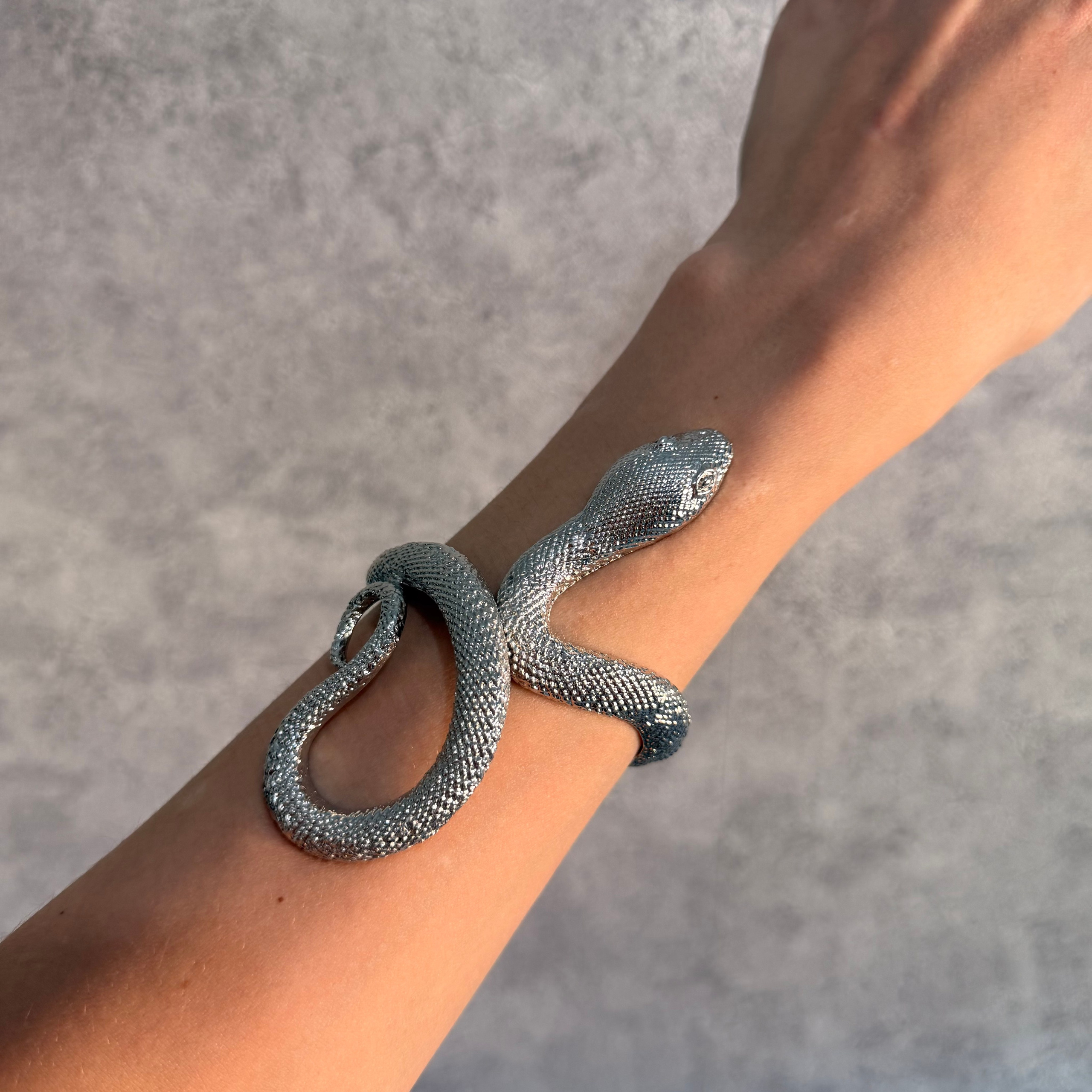 Украшения в аренду. Аренда костюмов, платьев и реквизита для фотосессий на Камчатке