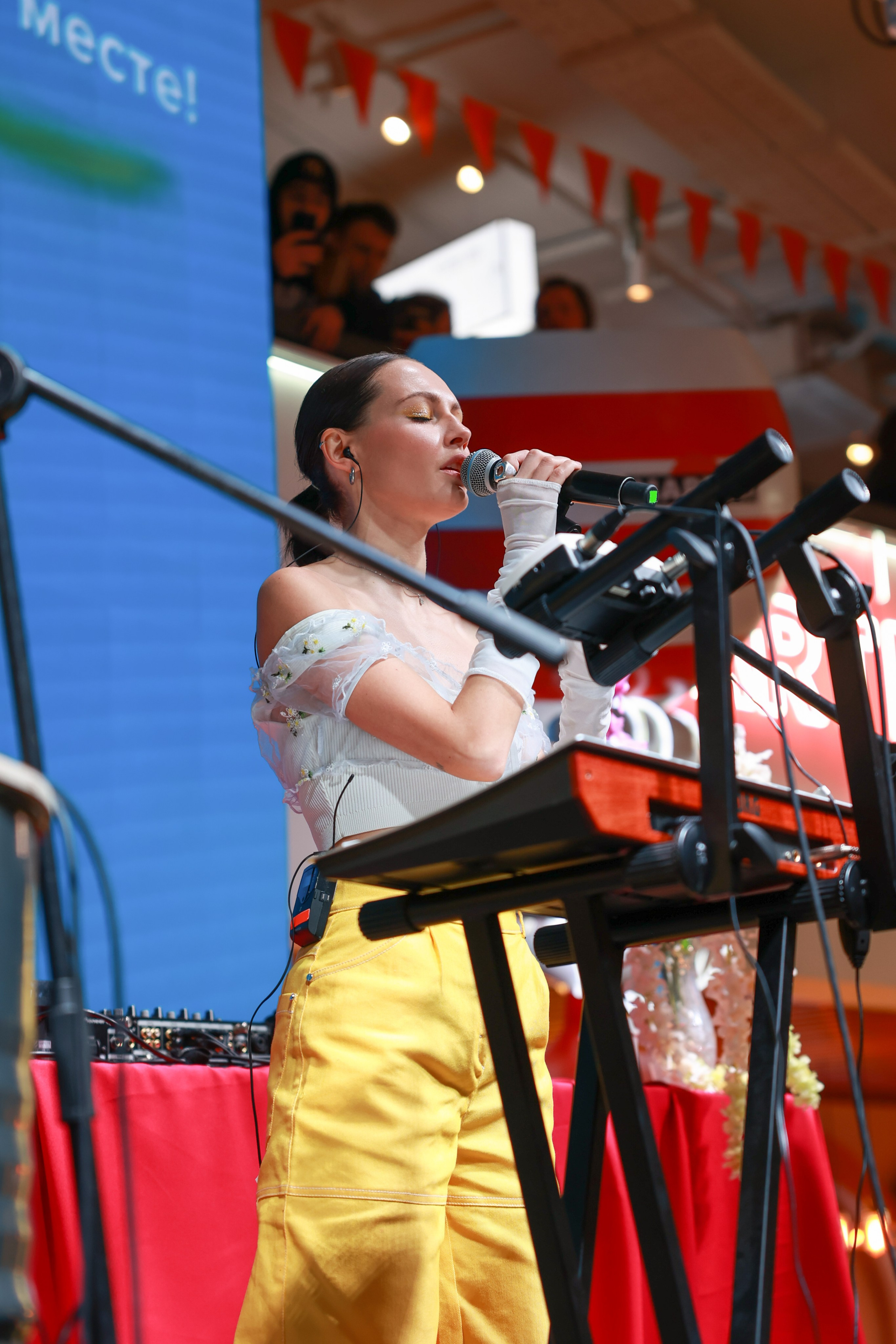 2–3 марта 2024 в пространстве «Три вокзала. Депо» / День 2 / фото Саша Жукова. Фотоотчеты «Ламбада-маркета»