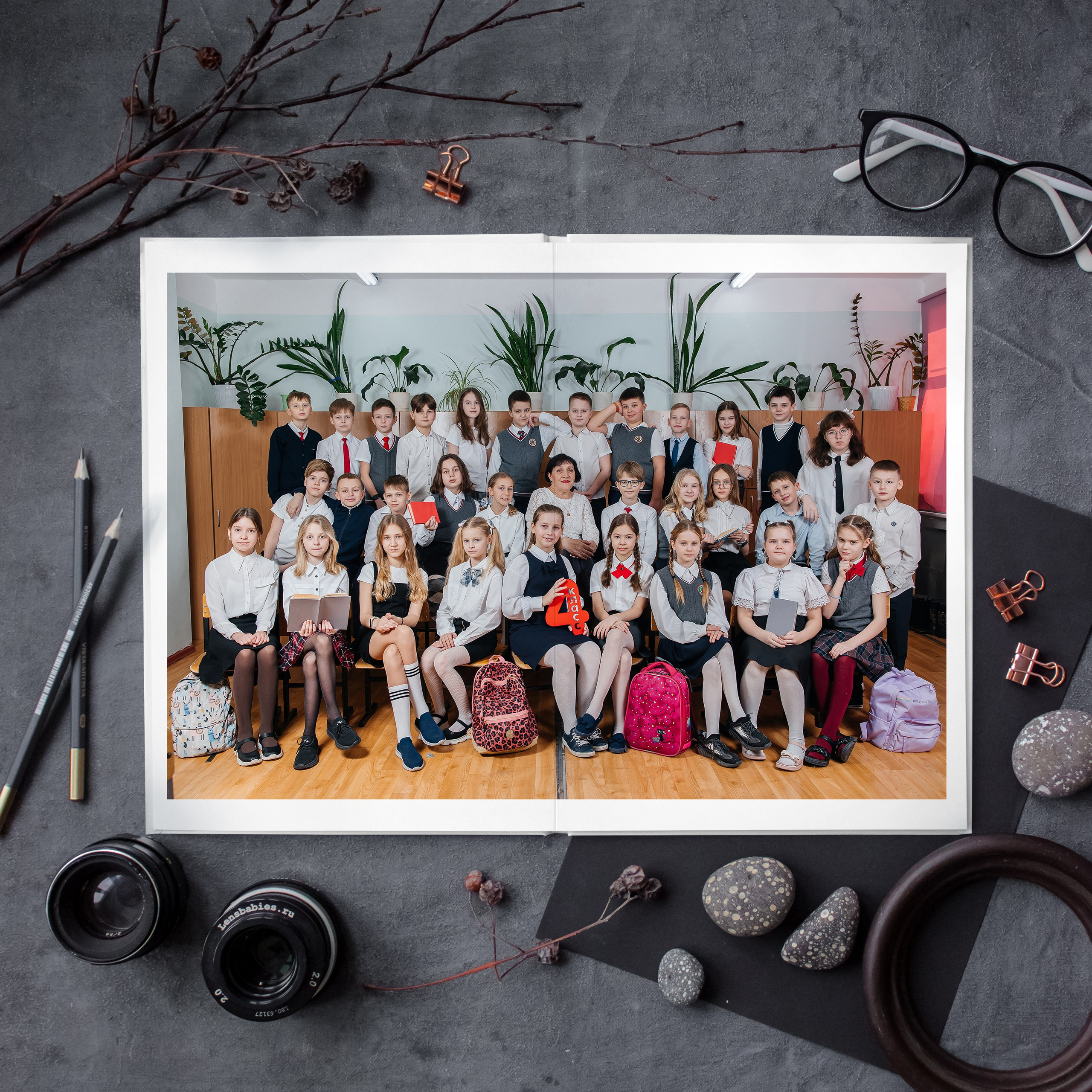 Индивидуальный альбом 5 разворотов (10 страниц). Школьный фотограф в Новосибирске Наталья Иванченко