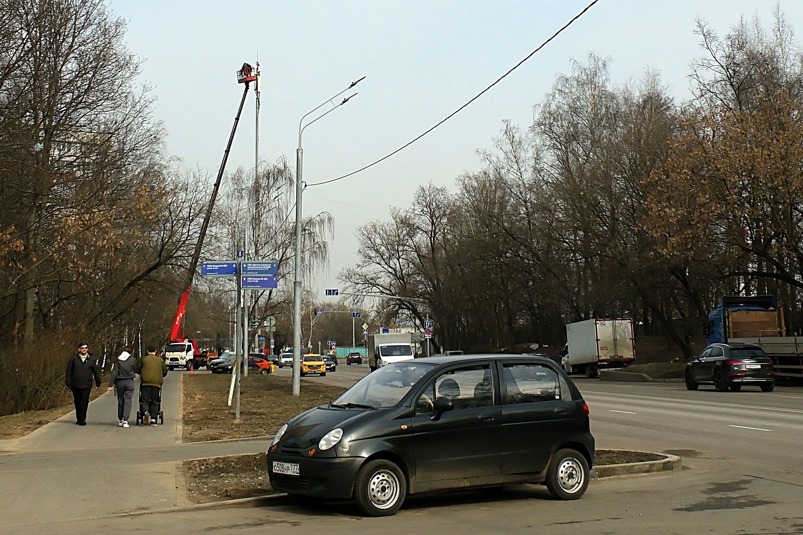 Улица, люди, жизнь…