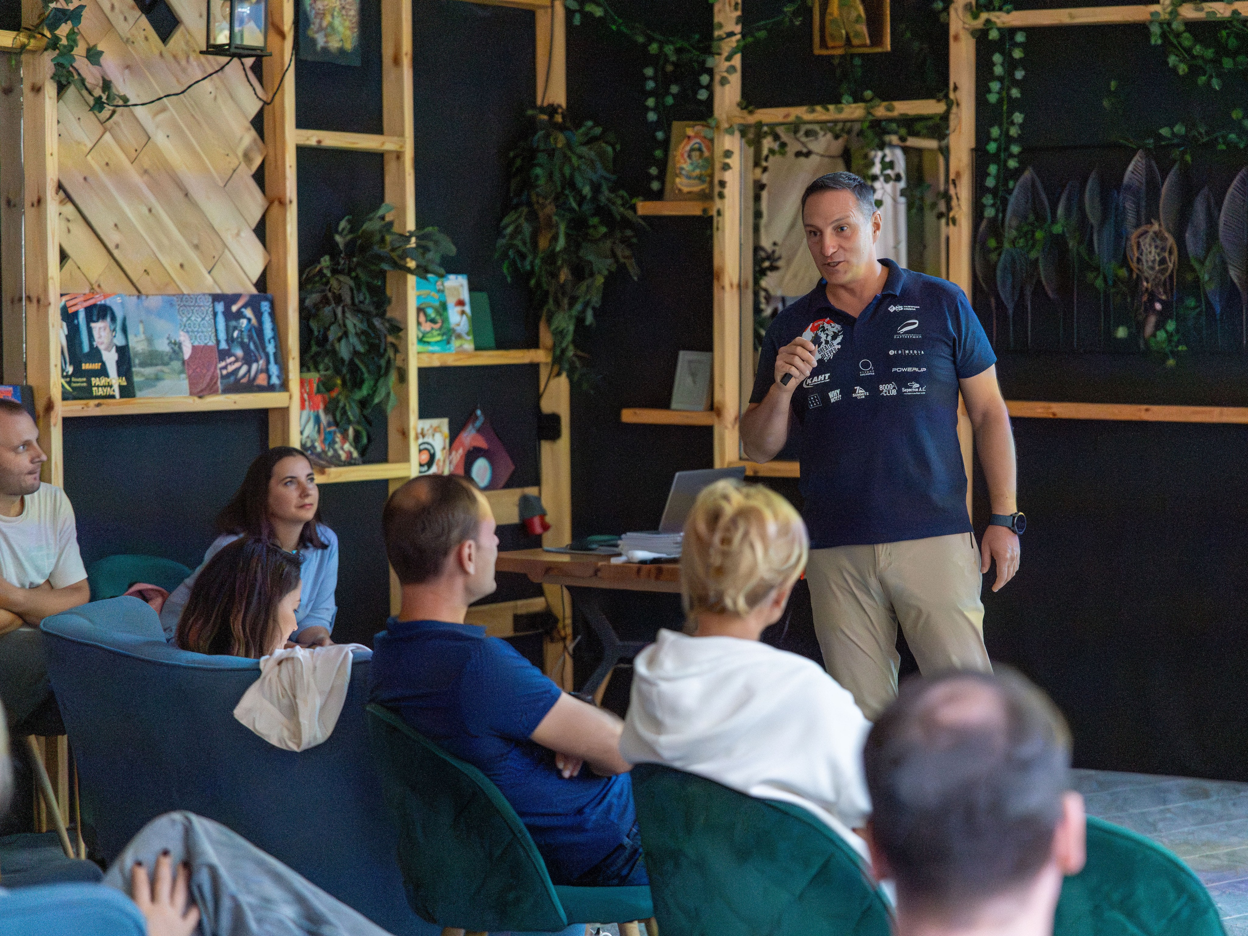 MICE меоприятие на курорте Красная Поляна для компании «Неометрия''. Репортажный фотограф в Красной Поляне и Сочи Павлюченко Екатерина