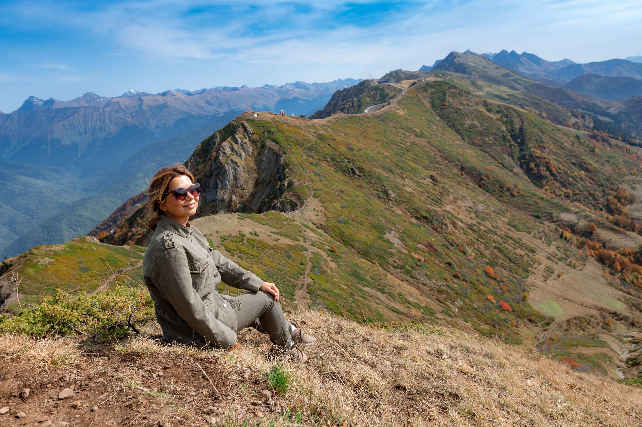 Хайкинг по трем курортам Красной Поляны 2022. Репортажный фотограф в Красной Поляне и Сочи Павлюченко Екатерина