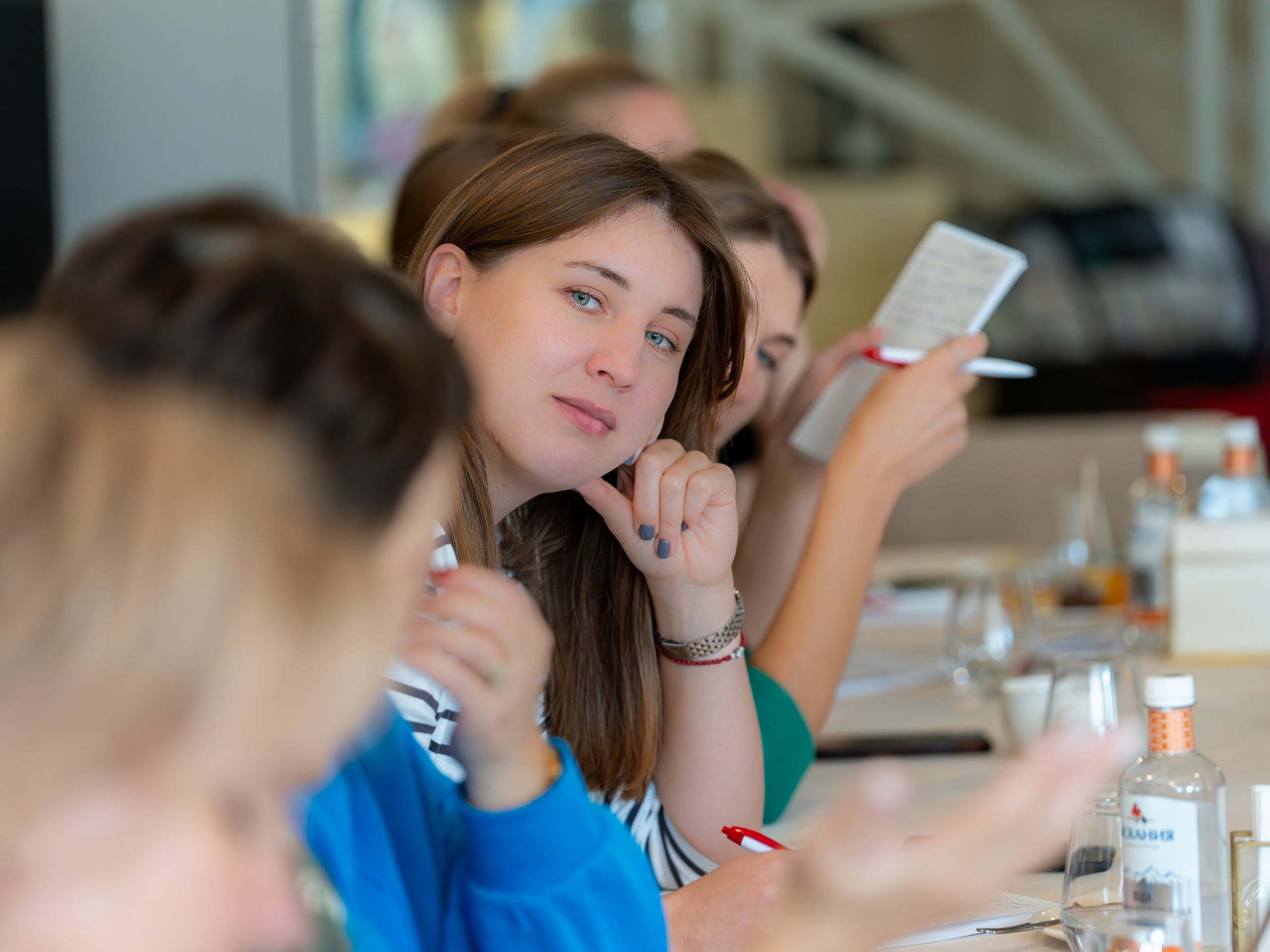 Литературная мастерская с Ольгой Шутовой в «Винотеррии». Репортажный фотограф в Красной Поляне и Сочи Павлюченко Екатерина