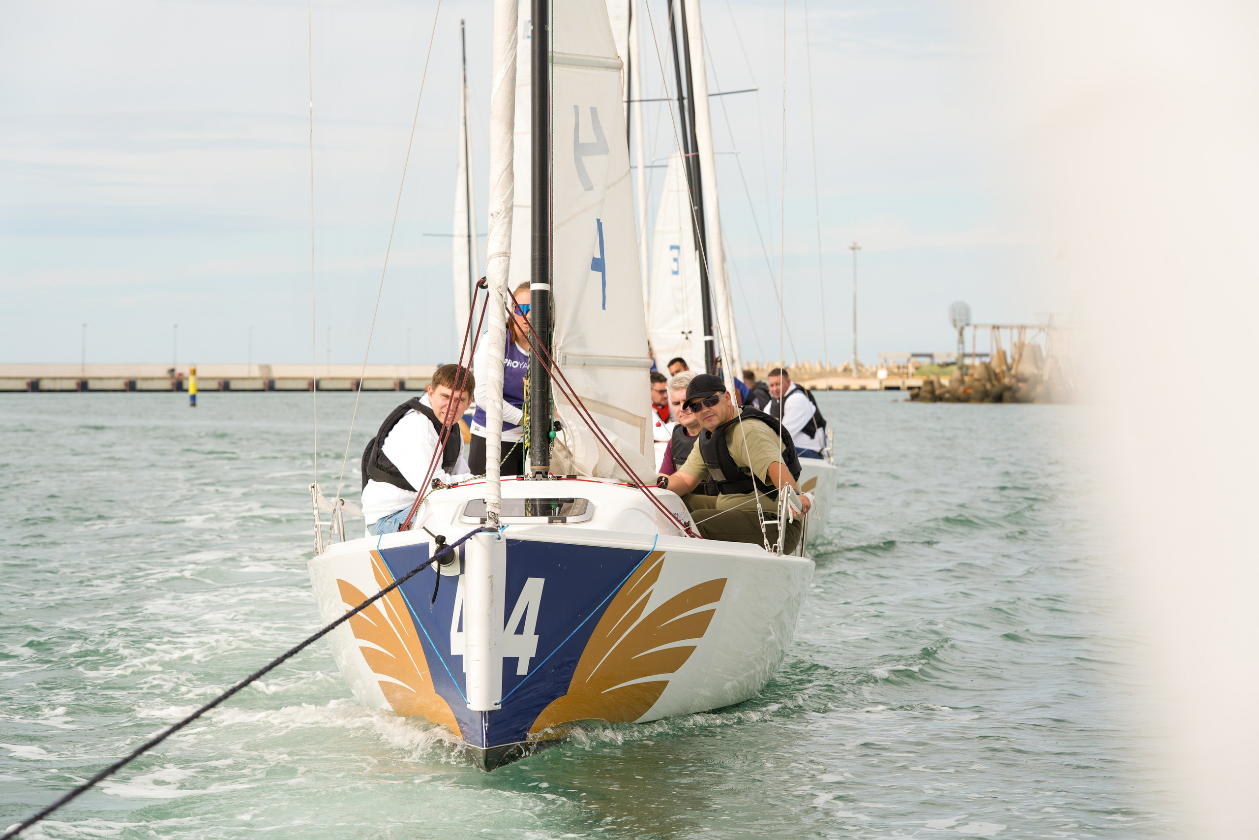Яхтенная регата для компании Агрегатка. Репортажный фотограф в Красной Поляне и Сочи Павлюченко Екатерина