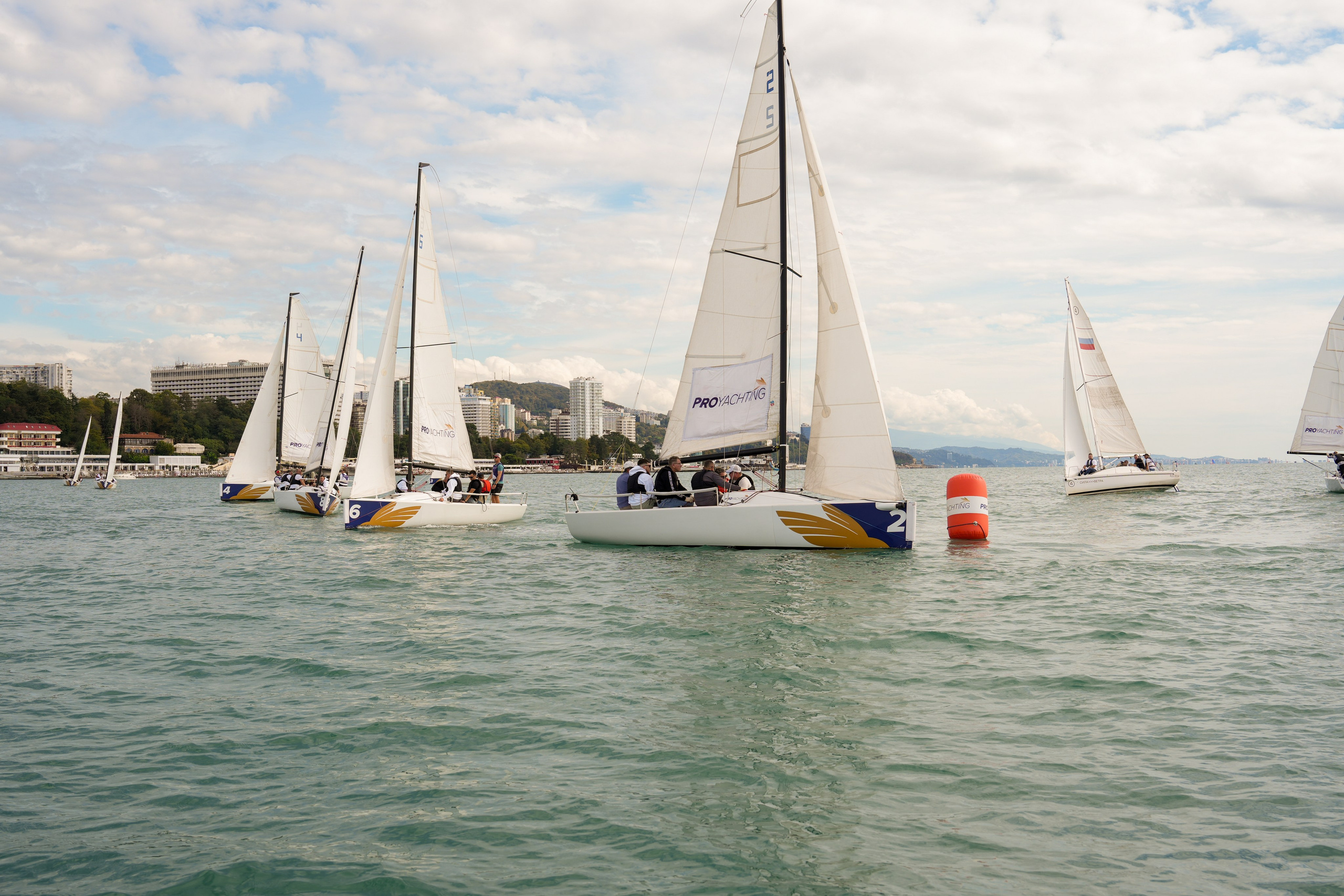 Яхтенная регата для компании Агрегатка. Репортажный фотограф в Красной Поляне и Сочи Павлюченко Екатерина