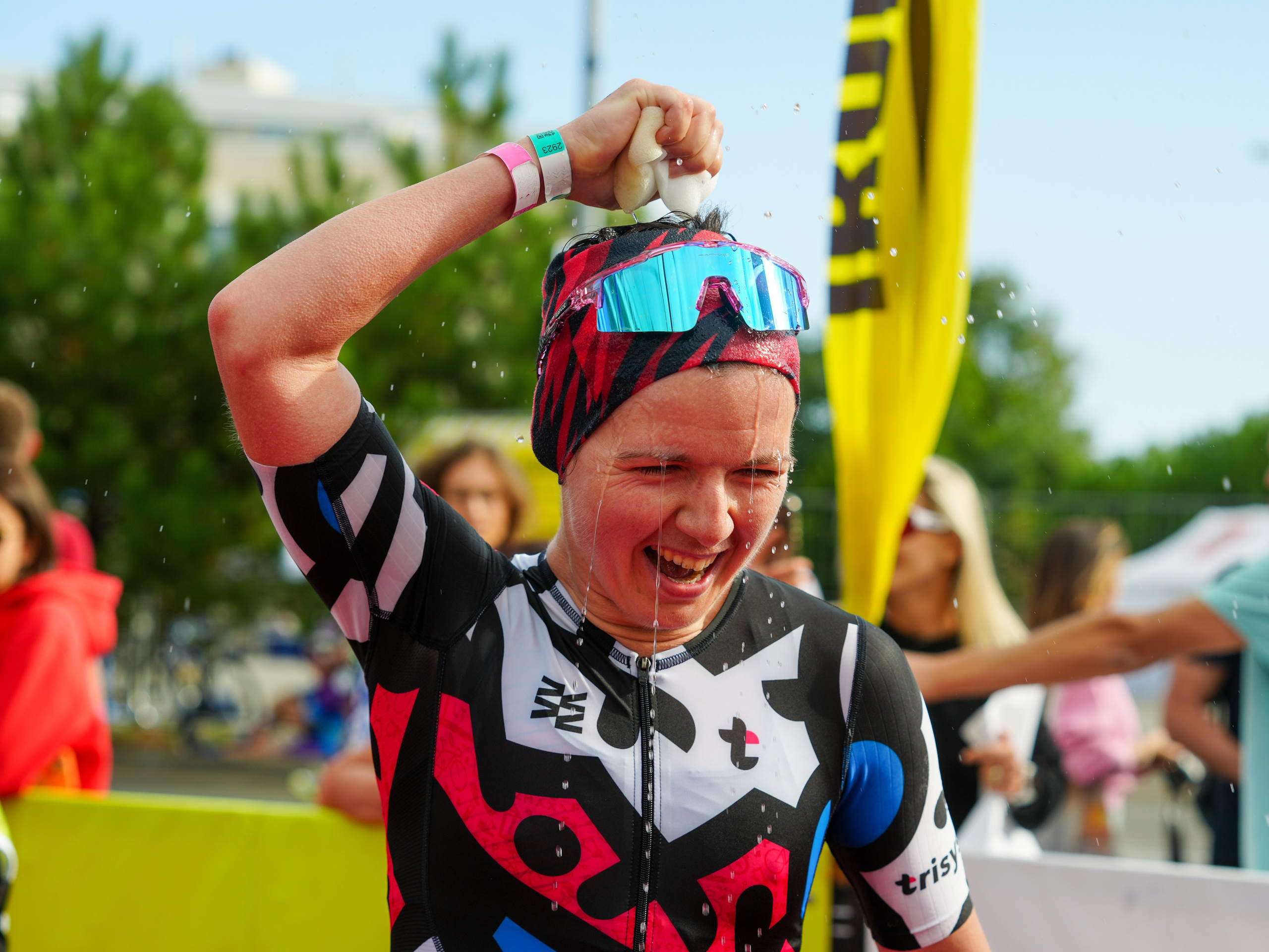 Фотоотчет партнерской интеграции для компании TELE2 на фестивале Ironstar. Репортажный фотограф в Красной Поляне и Сочи Павлюченко Екатерина