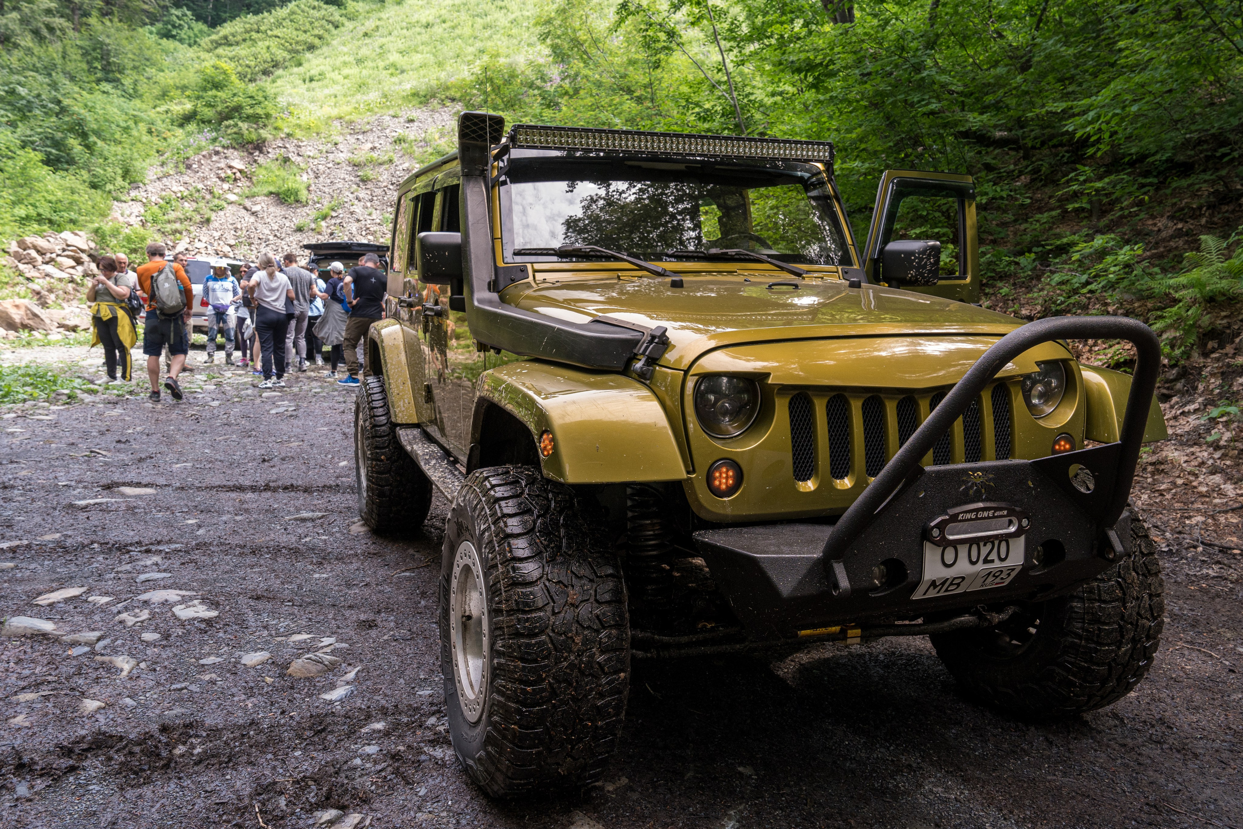 MICE мероприятие для компании «Доставка морем»: хайкинг к Ачипсинским водопадам. Репортажный фотограф в Красной Поляне и Сочи Павлюченко Екатерина