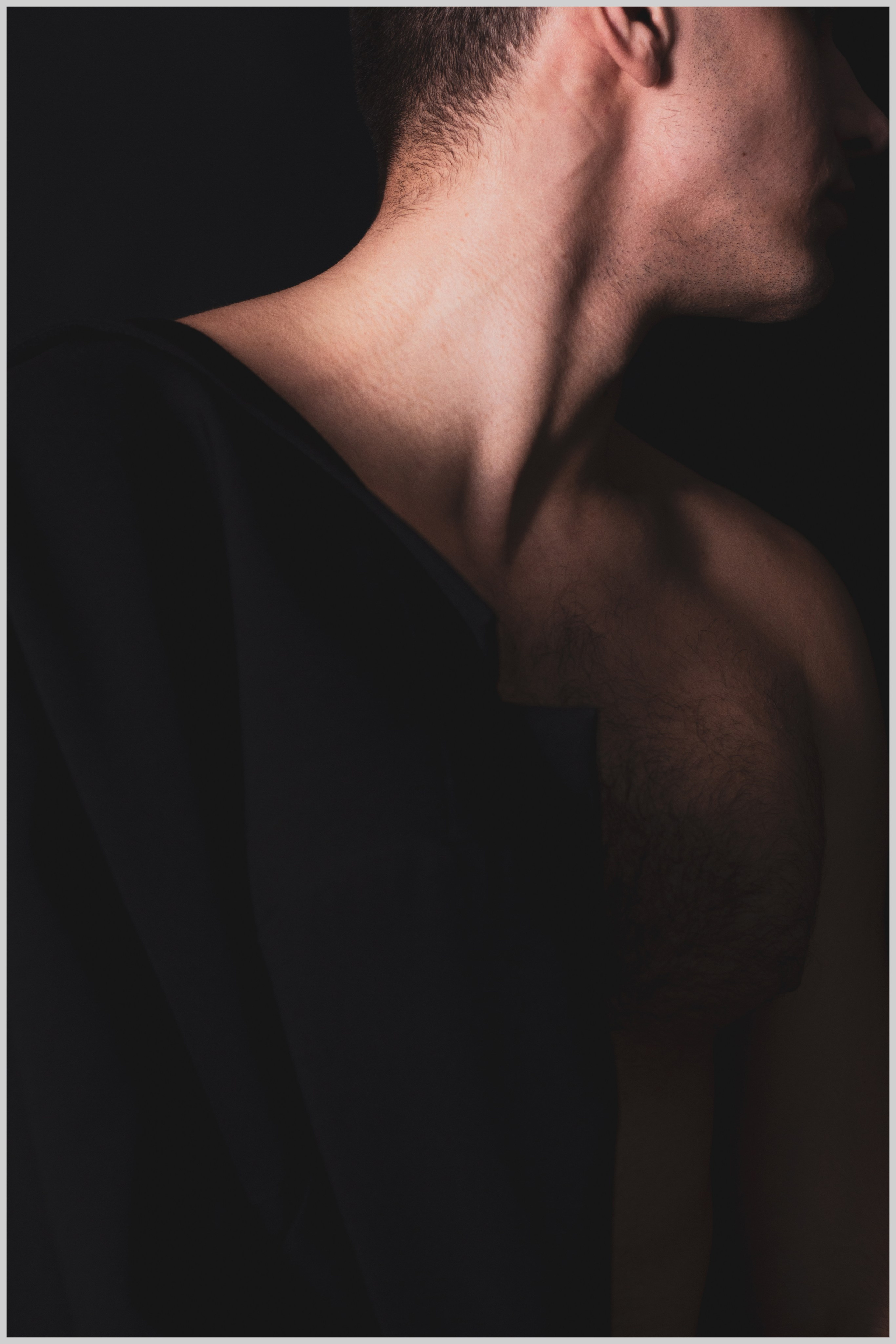 Портретная съемка — Роман. Портретный фотограф в Орле. Готовые фото за 3 дня! Помощь в позировании. Советы по организации