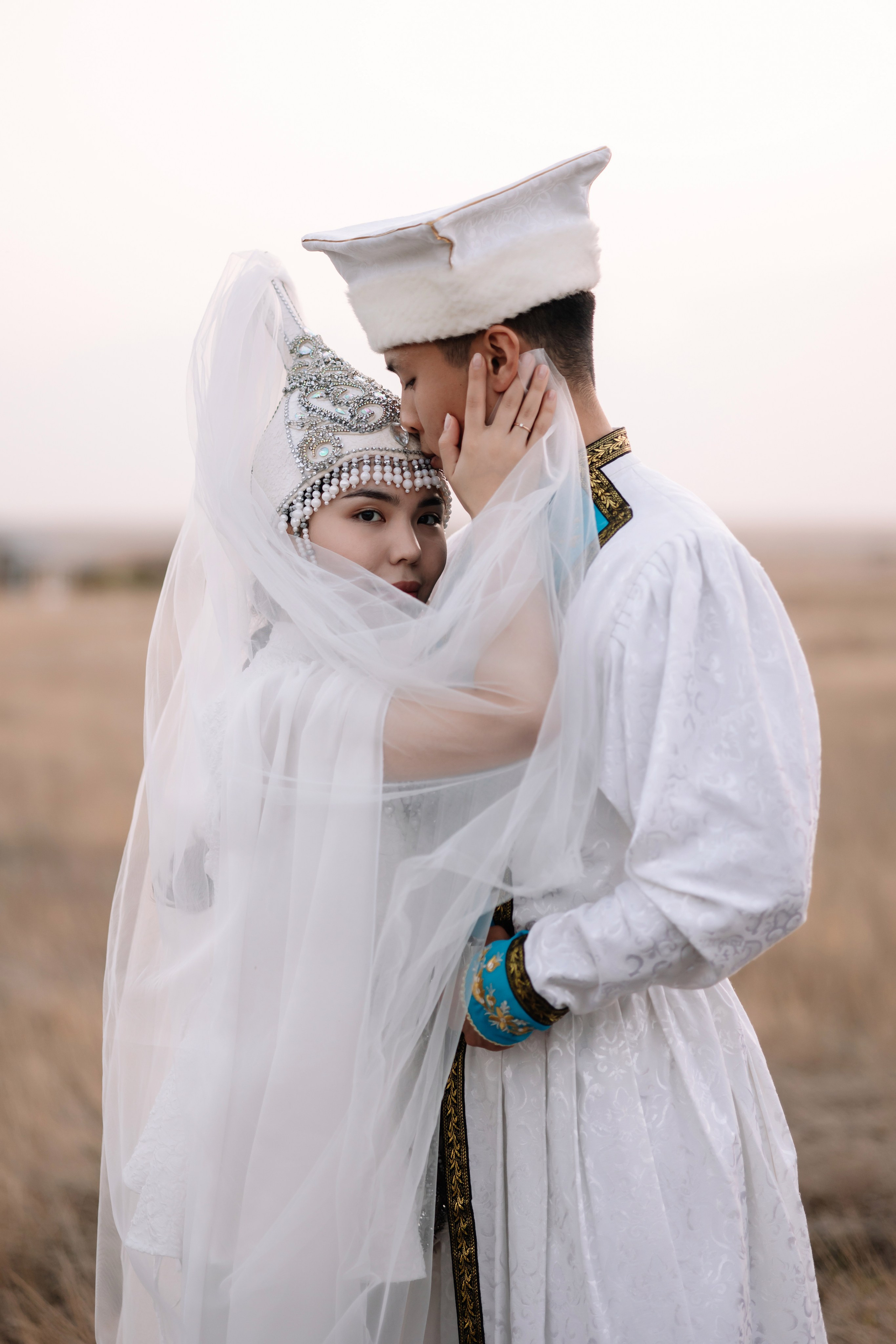 Предсвадебная фотосессия Виктора и Дины. Свадебный и семейный фотограф в Элисте Лиджик Сарлов