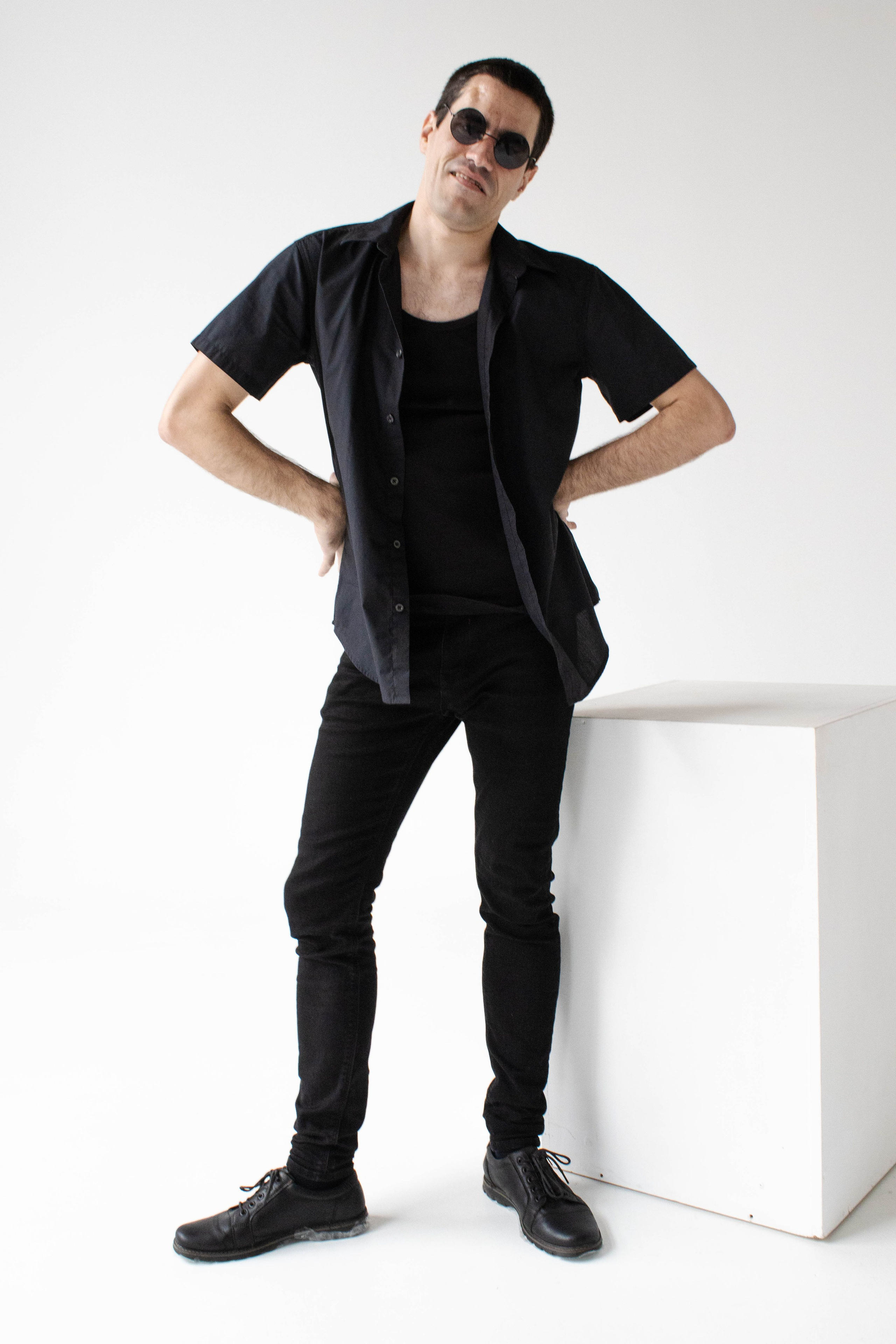 СТУДИЯ. Уличный фотограф Города N