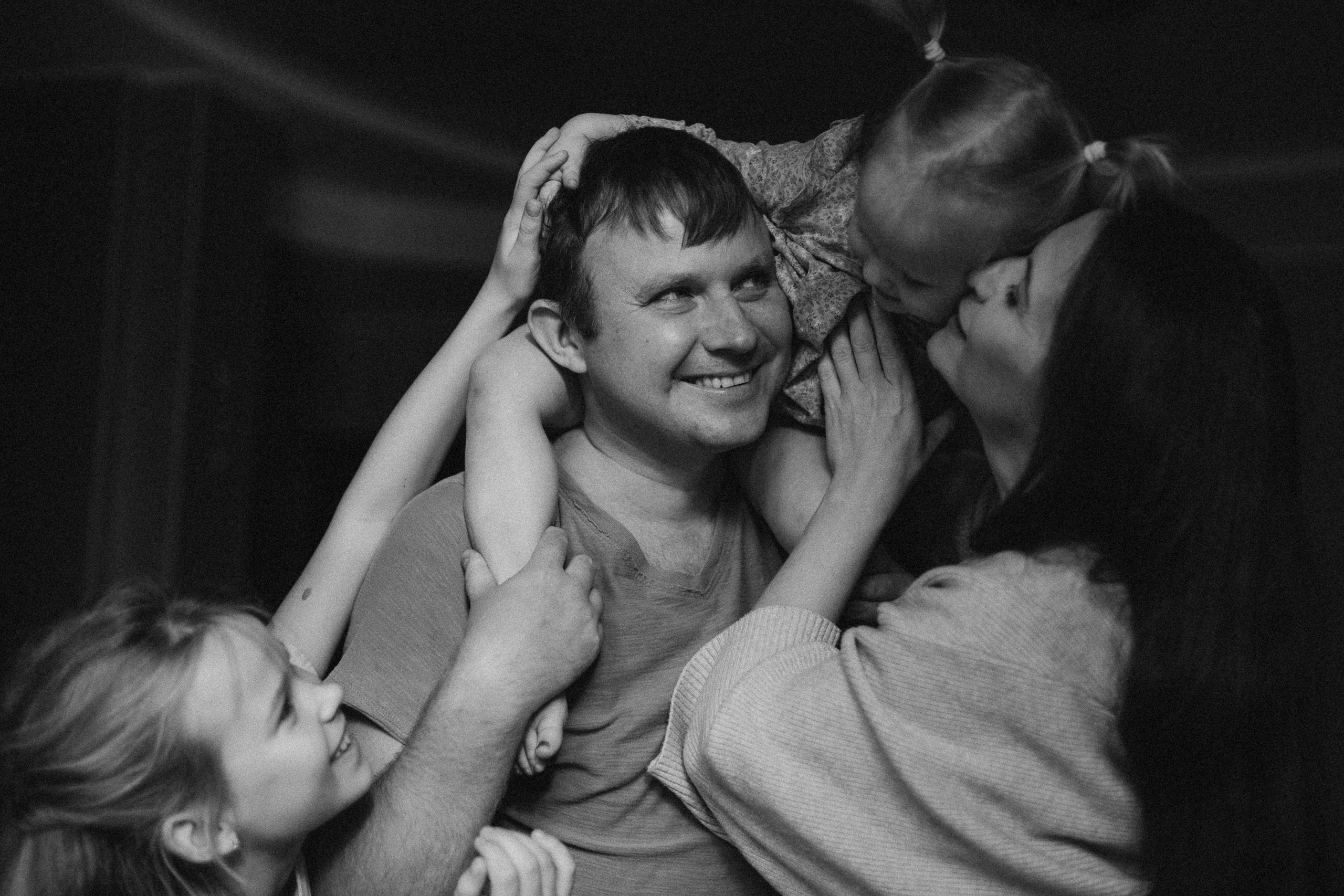 В ожидании третьего малыша. Семейный фотограф Новосибирск Фотограф на выписку Новосибирск