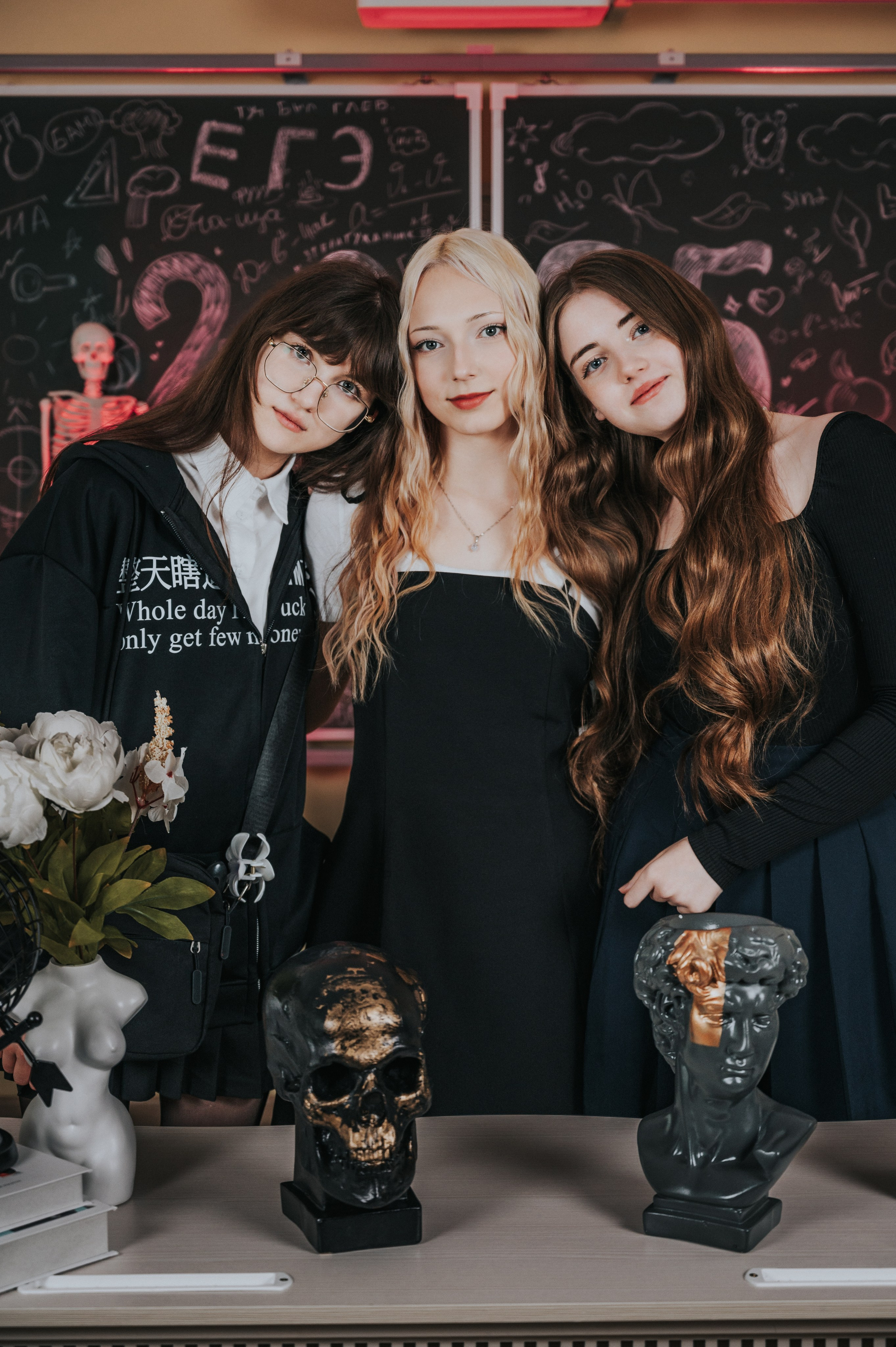 В школе. Выпускные альбомы и Школьный фотограф в Алексеевке, Бирюче, Красном