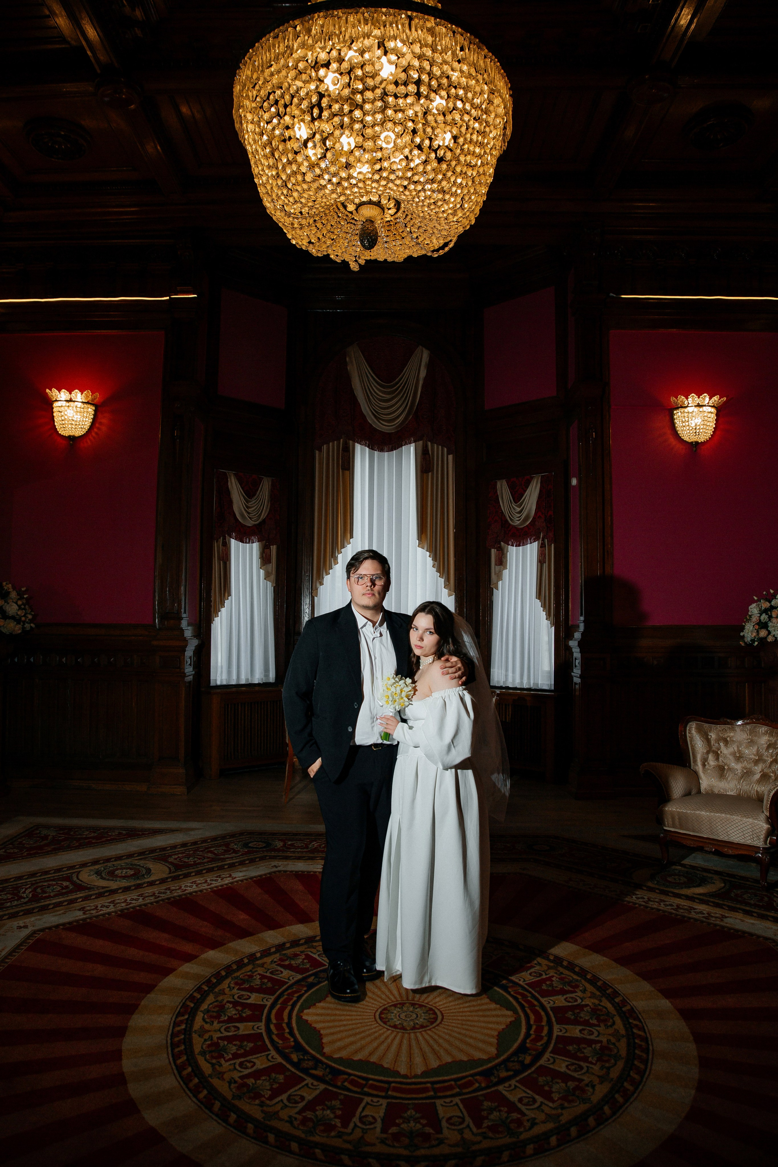 Съемка в отеле и регистрация прохладным майским днем. Свадебный фотограф в Санкт-Петербурге Вика Стукачева