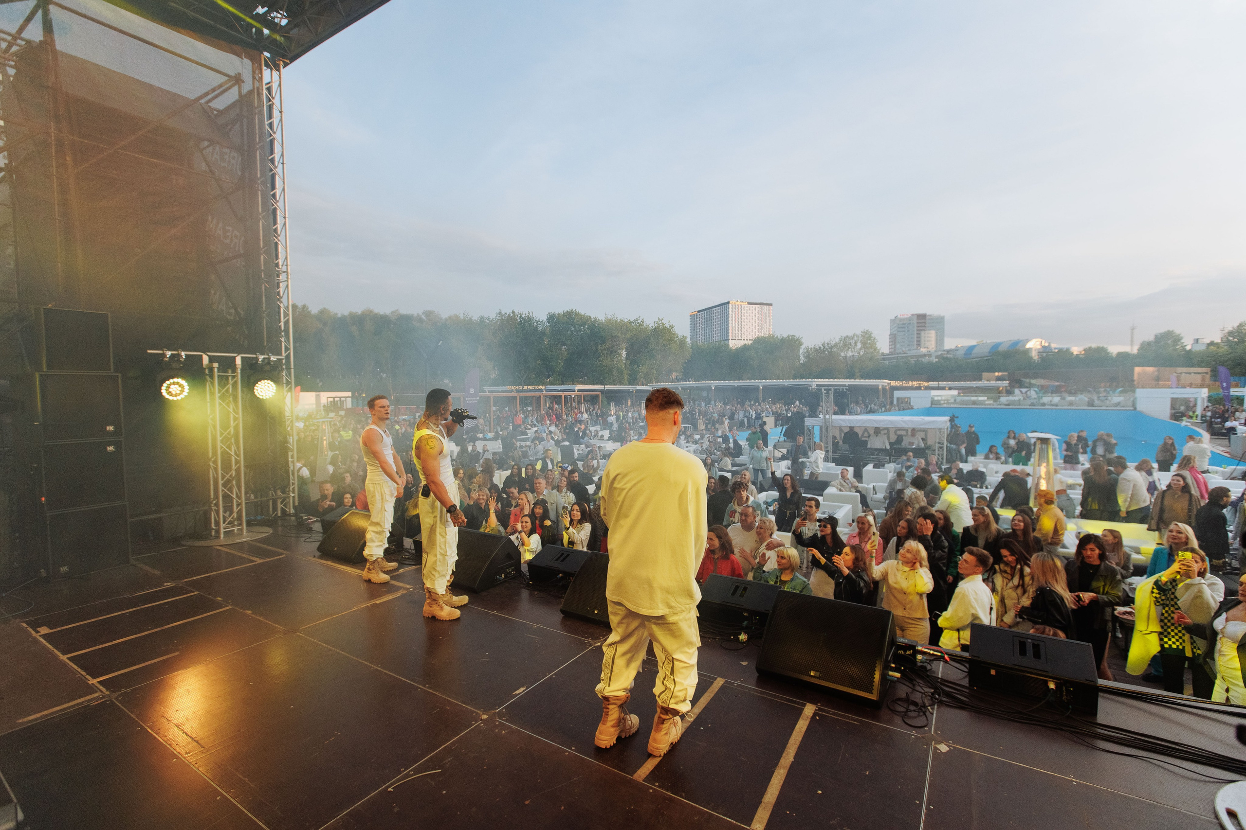 Остров мечты Dream Beach Club (Открытие открытого бассейна в Москве). Репортажный фотограф на мероприятие в Москве Алексей Терентьев