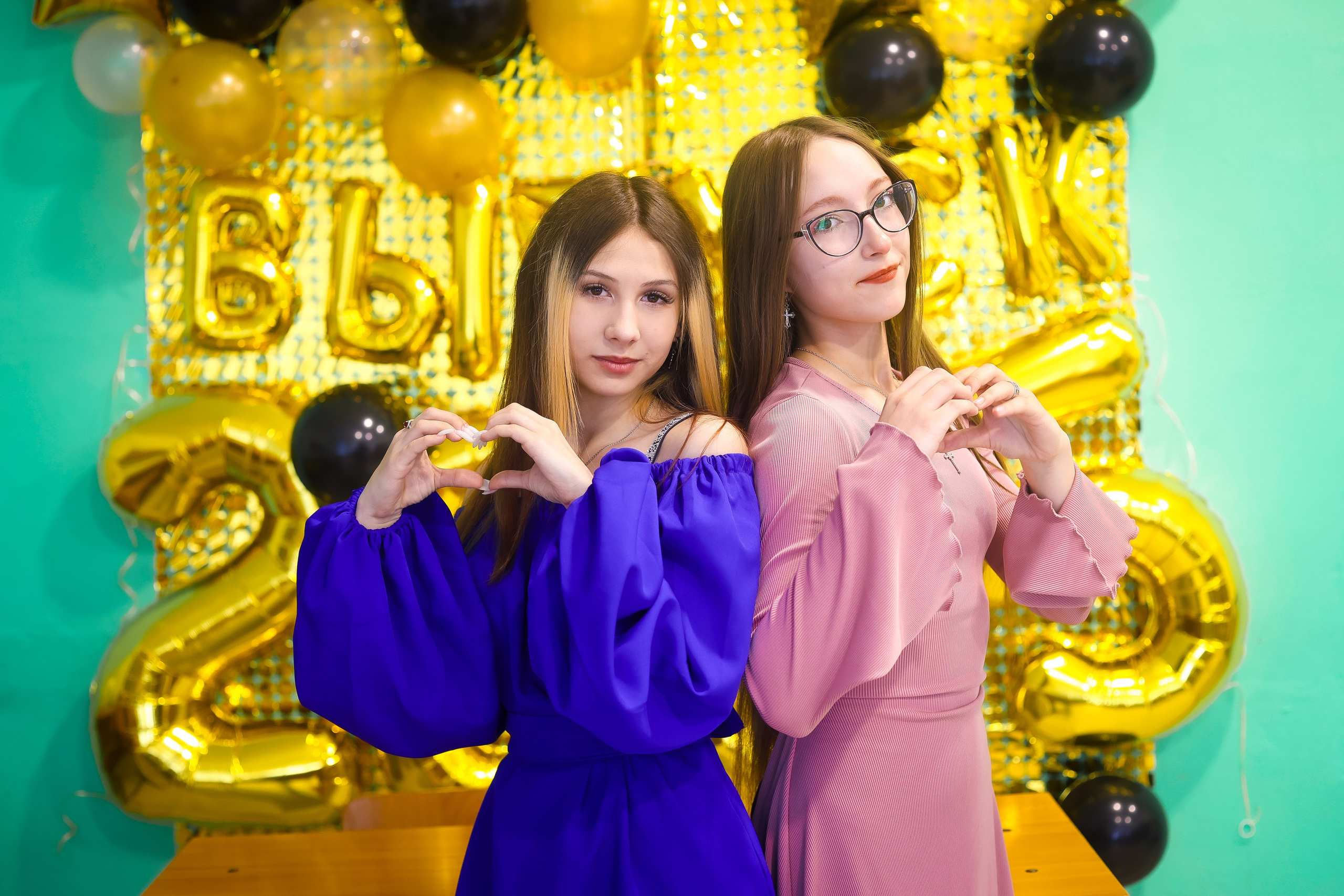 9-11 классы СЪЁМКИ ВЫПУСКНЫХ И ПОСЛЕДНИХ ЗВОНКОВ. Выпускные альбомы для школ и Детских садов в Барнауле /Выпускные/Свадебные/Детские/Семейные и др. виды съёмок /Фотограф Вера Валейко