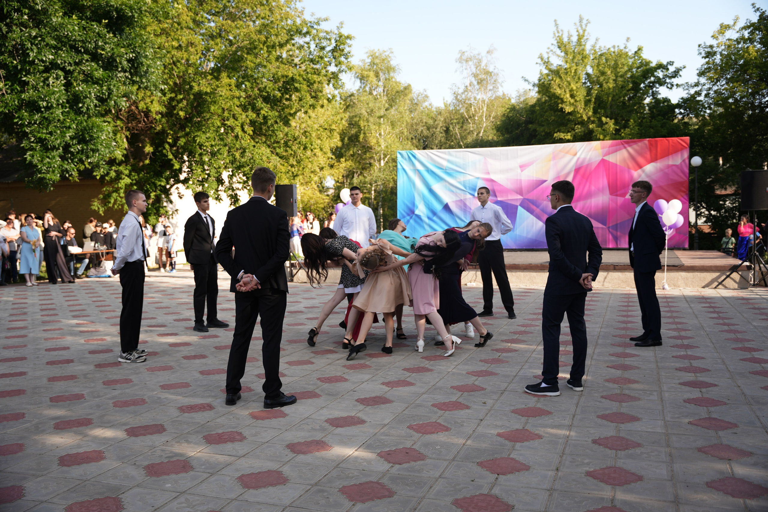 Выпускной в парке. Ольга Плаксина фотограф в Саратове