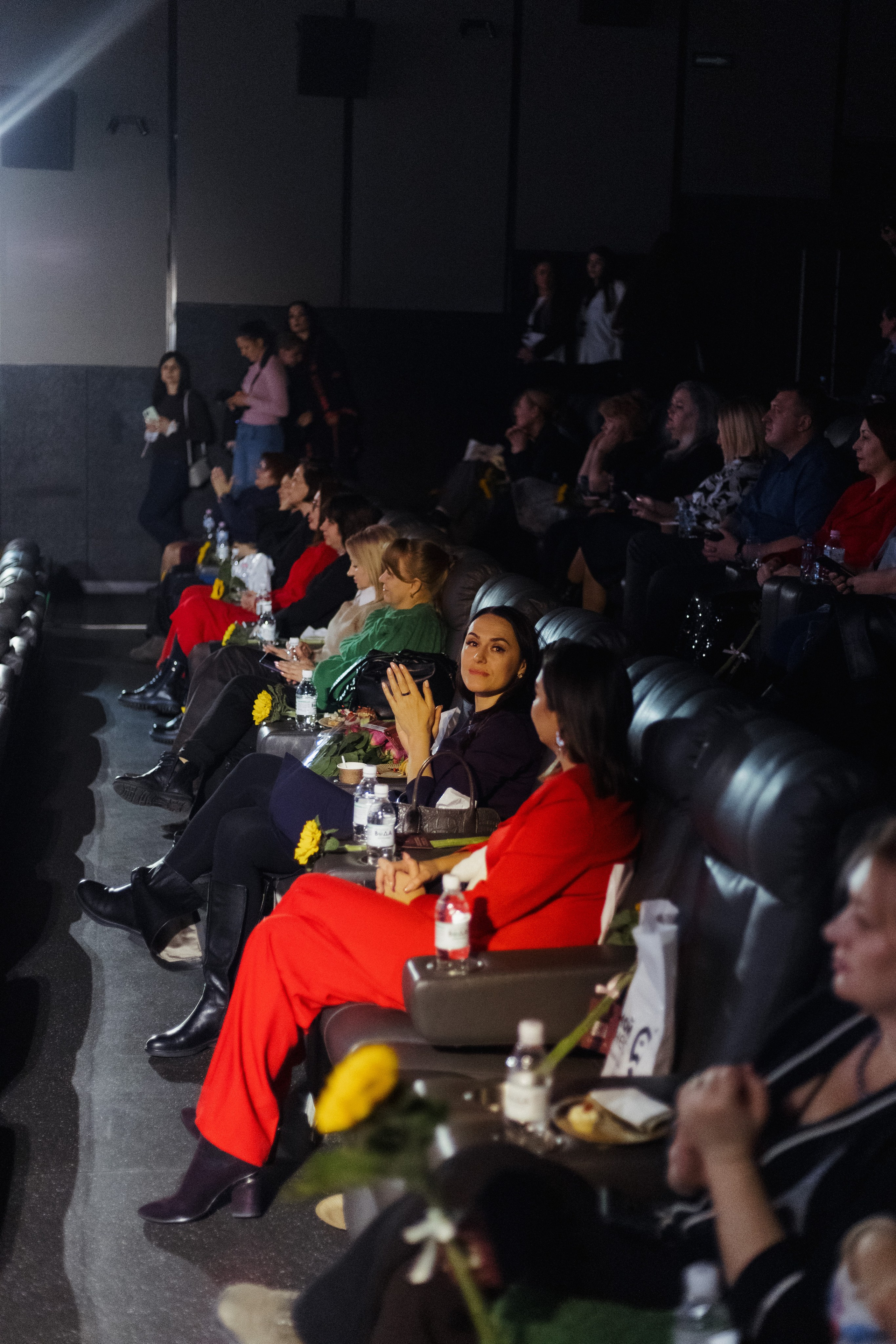 ФЭШН КОНФА. СВОИ. ФОТООТЧЕТЫ-СОБЫТИЯ-МЕСТА