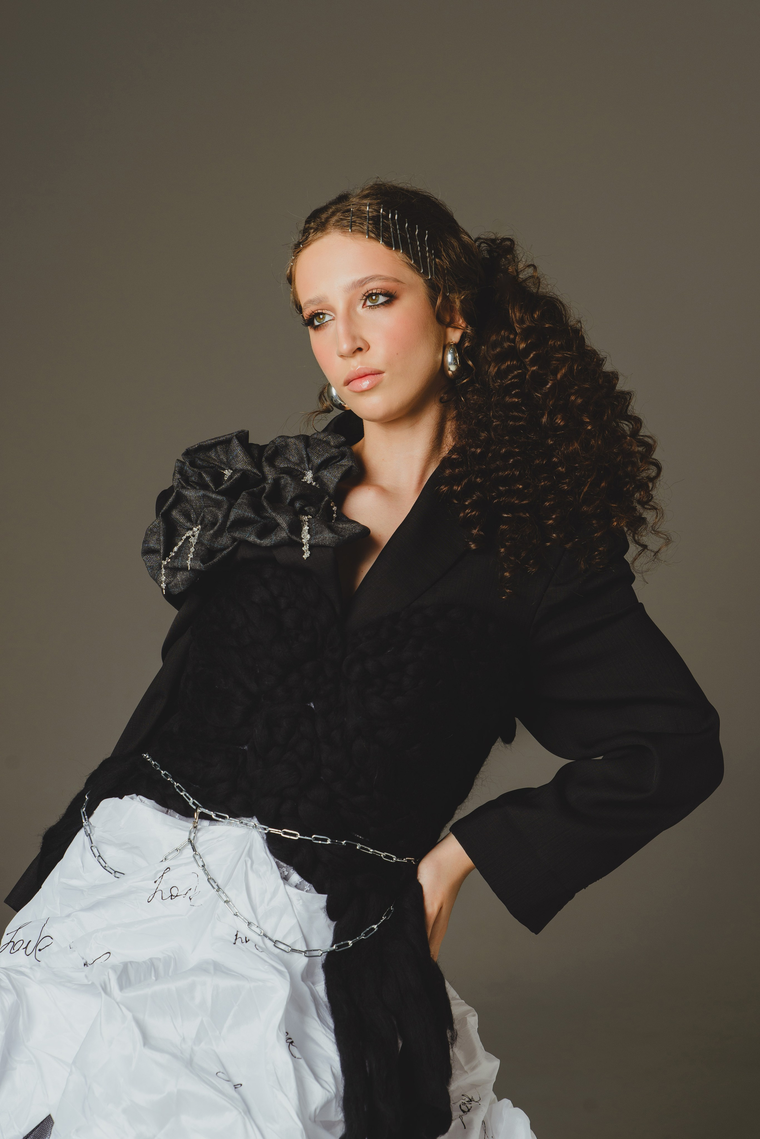 Женские портреты. Айсылу Счастливая — Фотограф | Ретушёр | Нейрокреатор