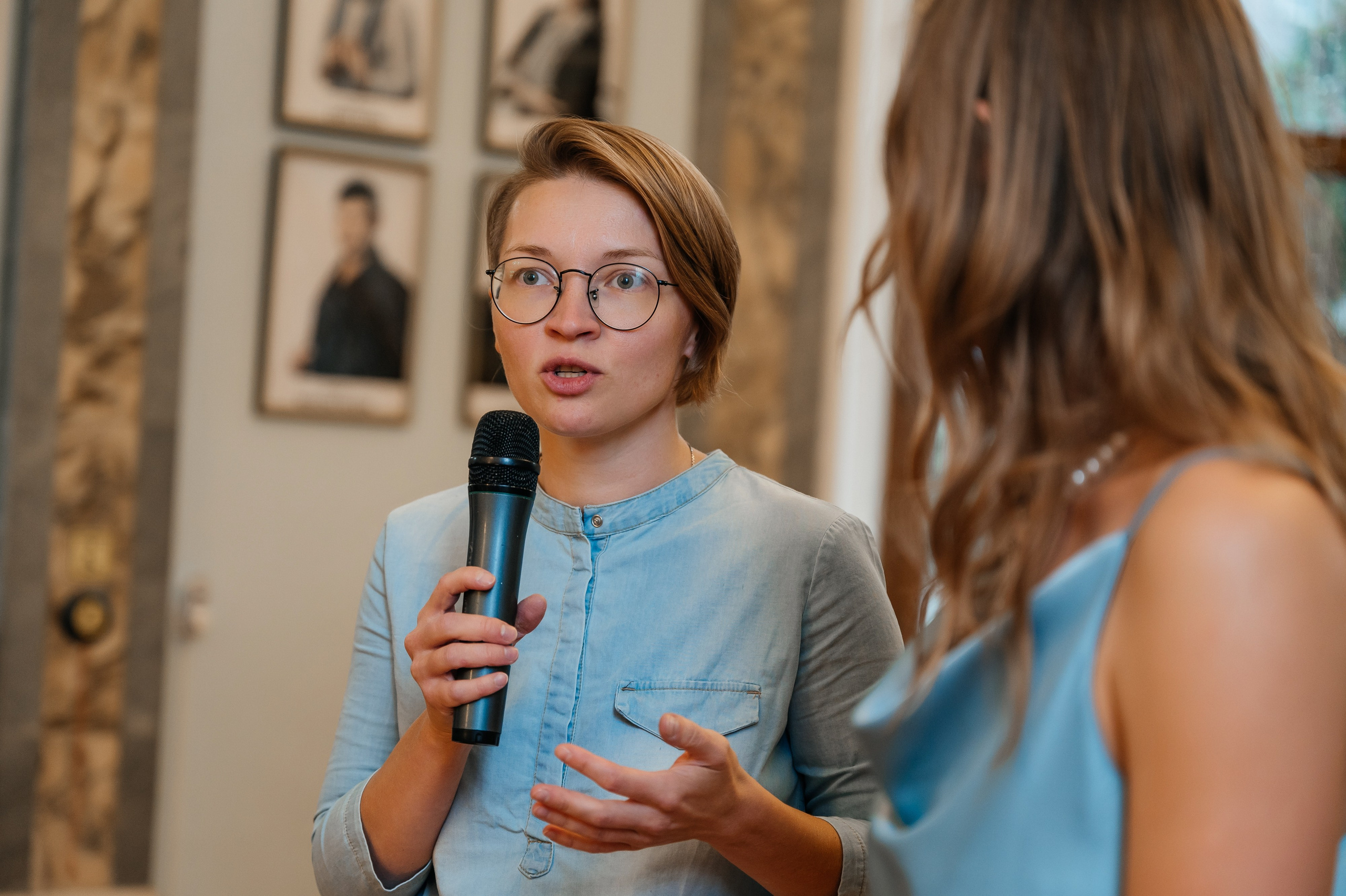 Открытие выставки Кати Васильевой в Молодежном театре. Wedding and family photographer USA