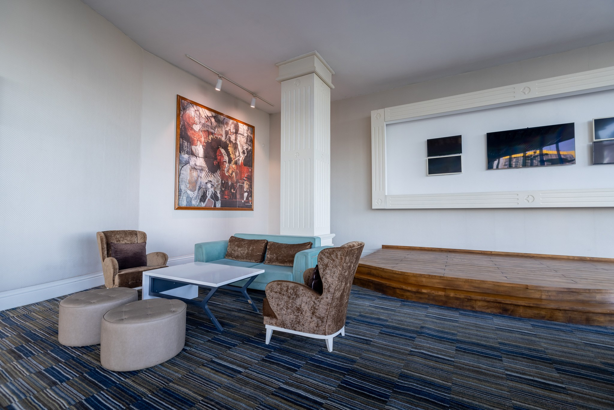 SKY TOWER (METRO CITY). Режиссёр, клипмейкер, фотограф — Андрей Охота