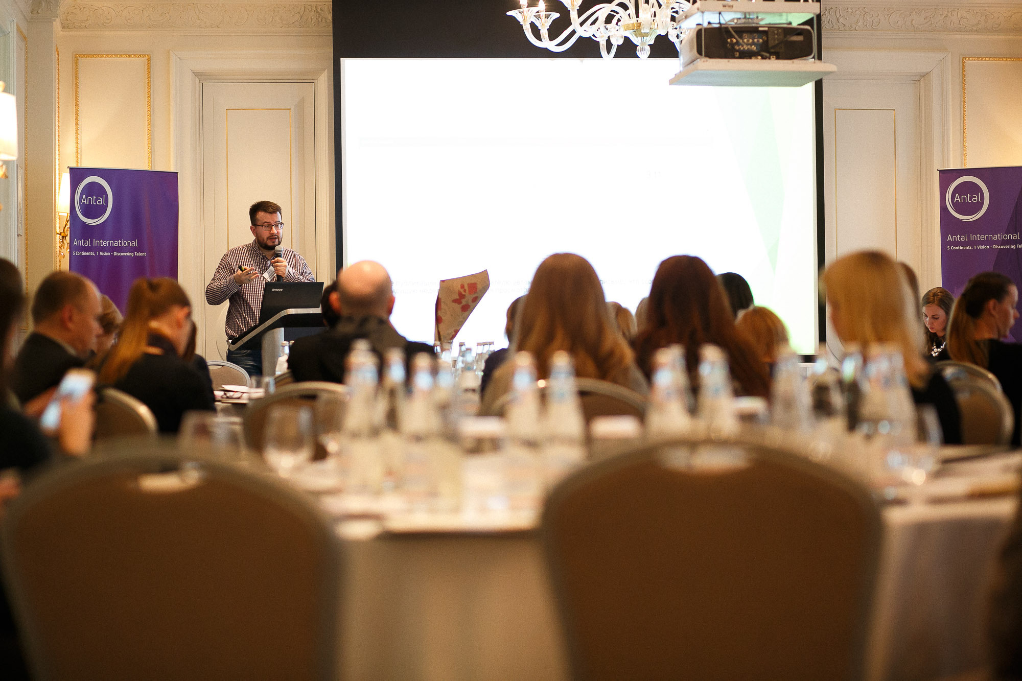 Бизнес-завтрак в «Lotte». Рабочая сторона — бизнес портрет и репортаж в Санкт-Петербурге