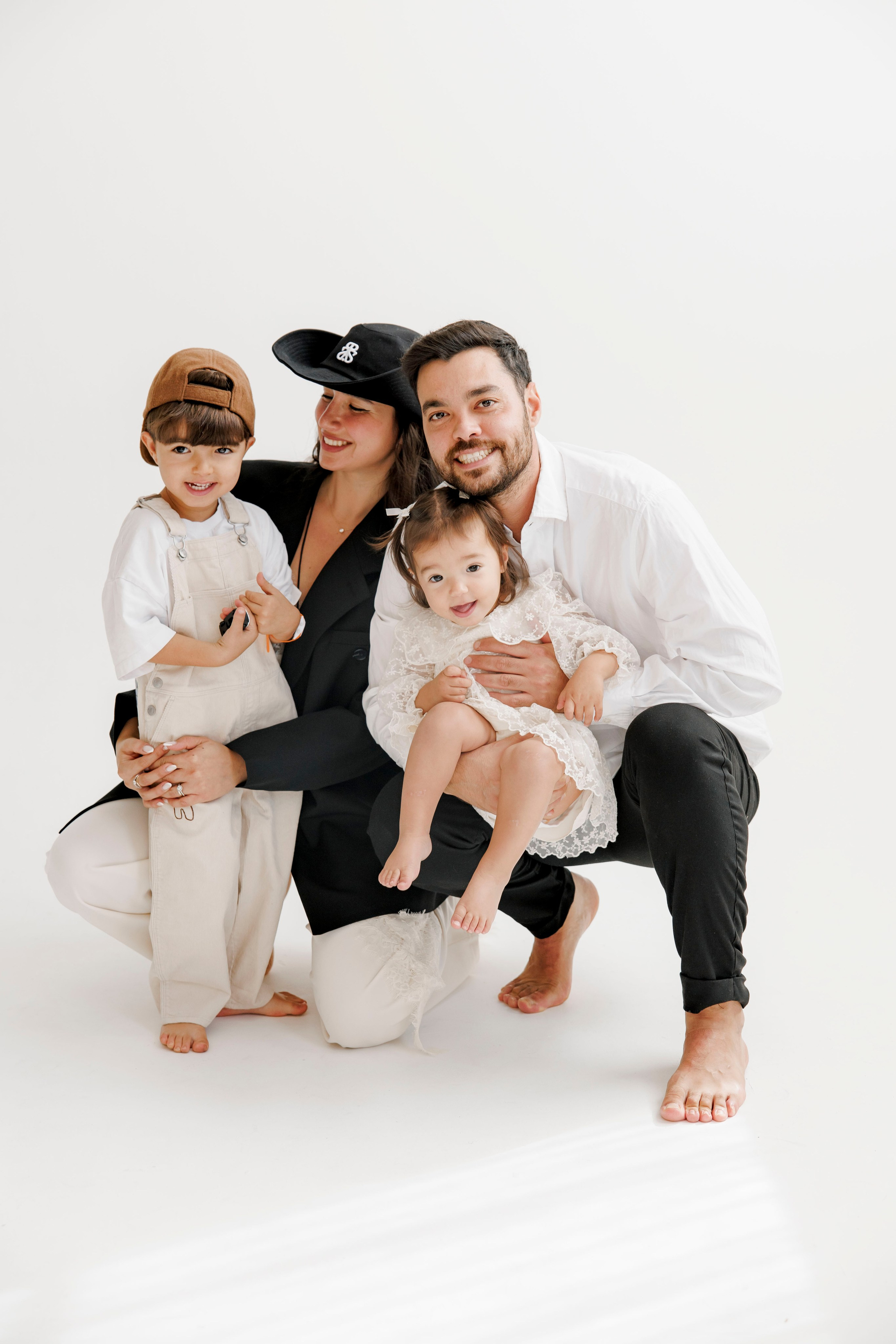 Family photoshoot inside the studio. Wedding and family photographer