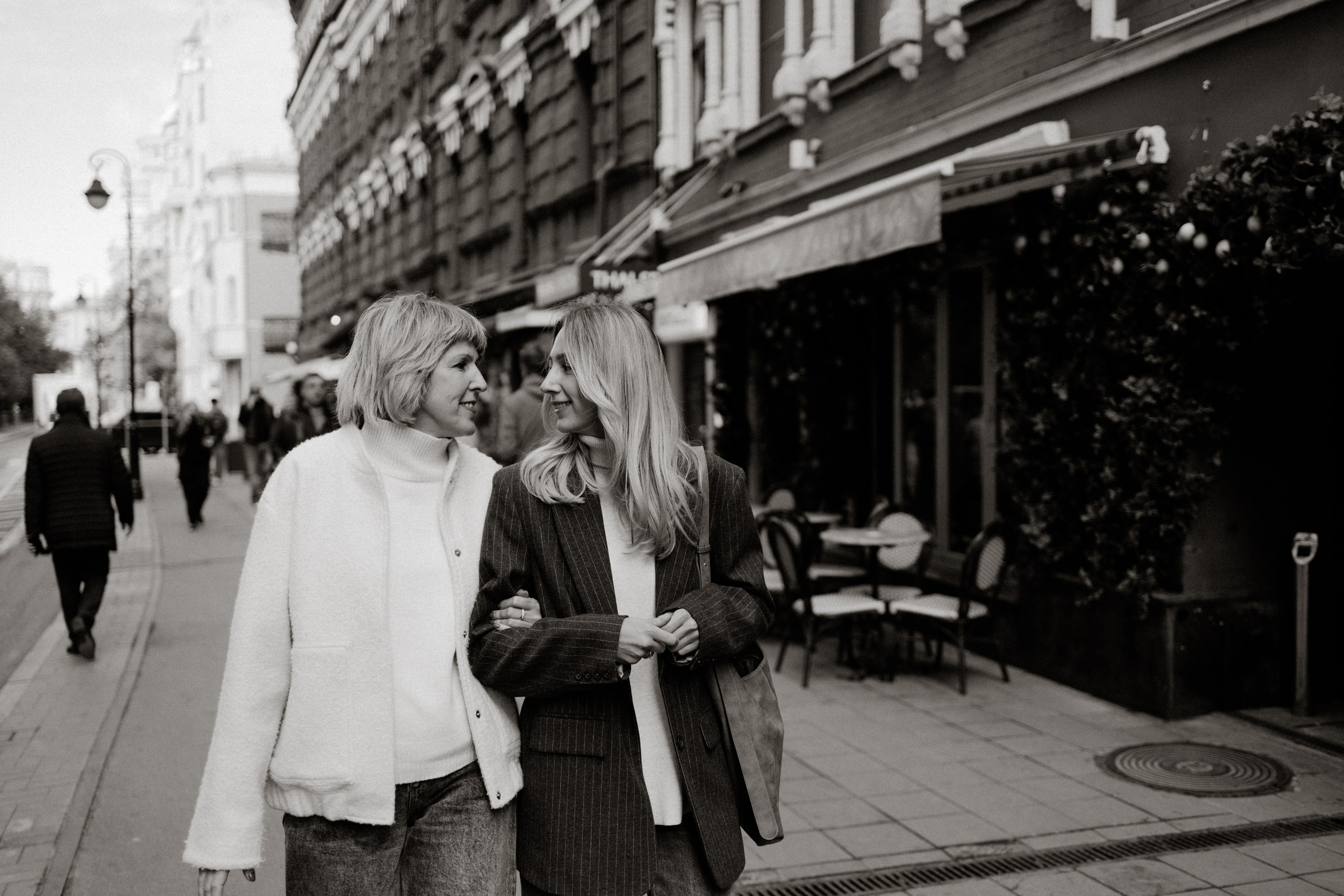 Прогулка мамы с дочкой. Семейный фотограф в Москве Аникина Наталья