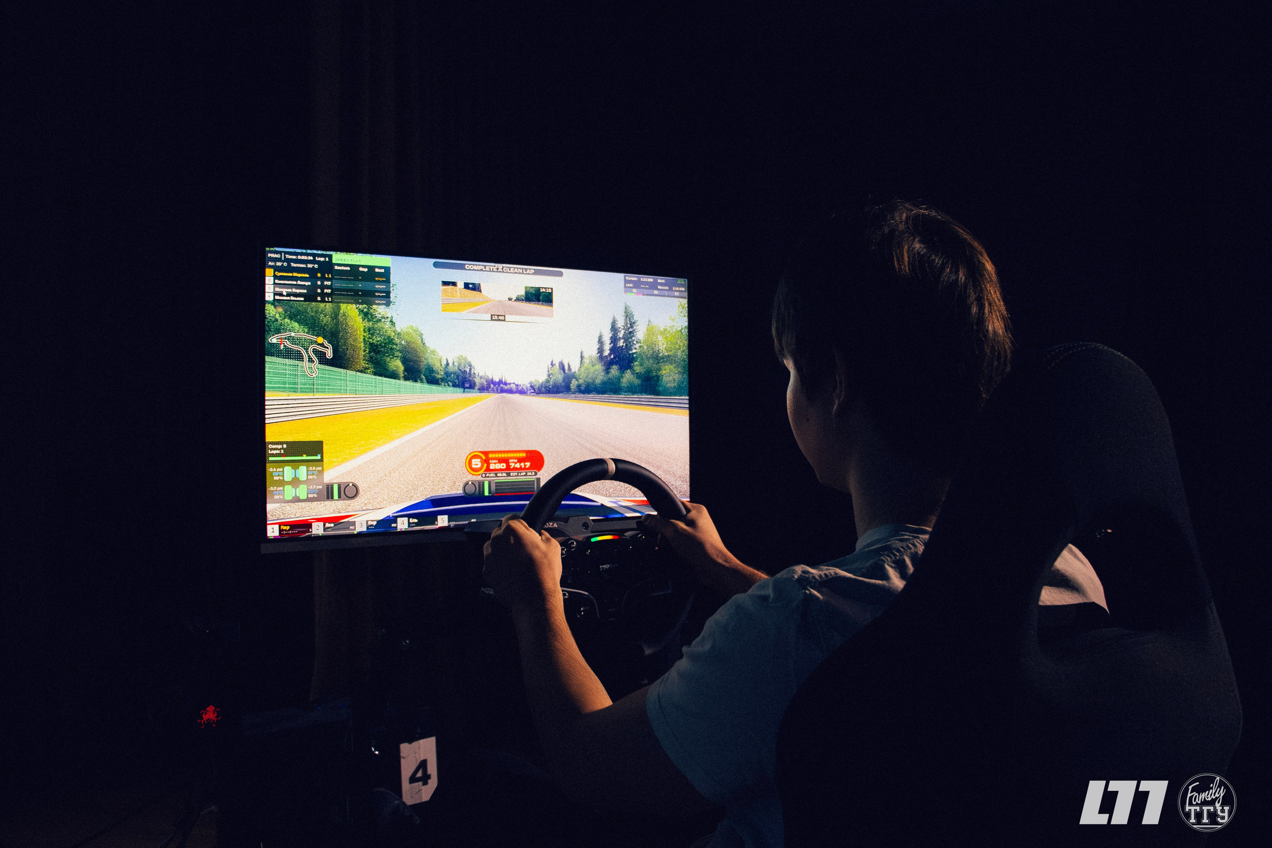 Кубок Тольятти по SIM-RACING 2026. Репортажный и портретный фотограф в Тольятти